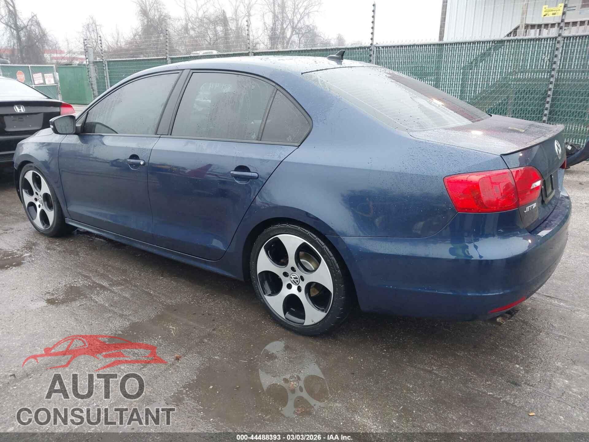 VOLKSWAGEN JETTA 2012 - 3VWLL7AJ7CM425542