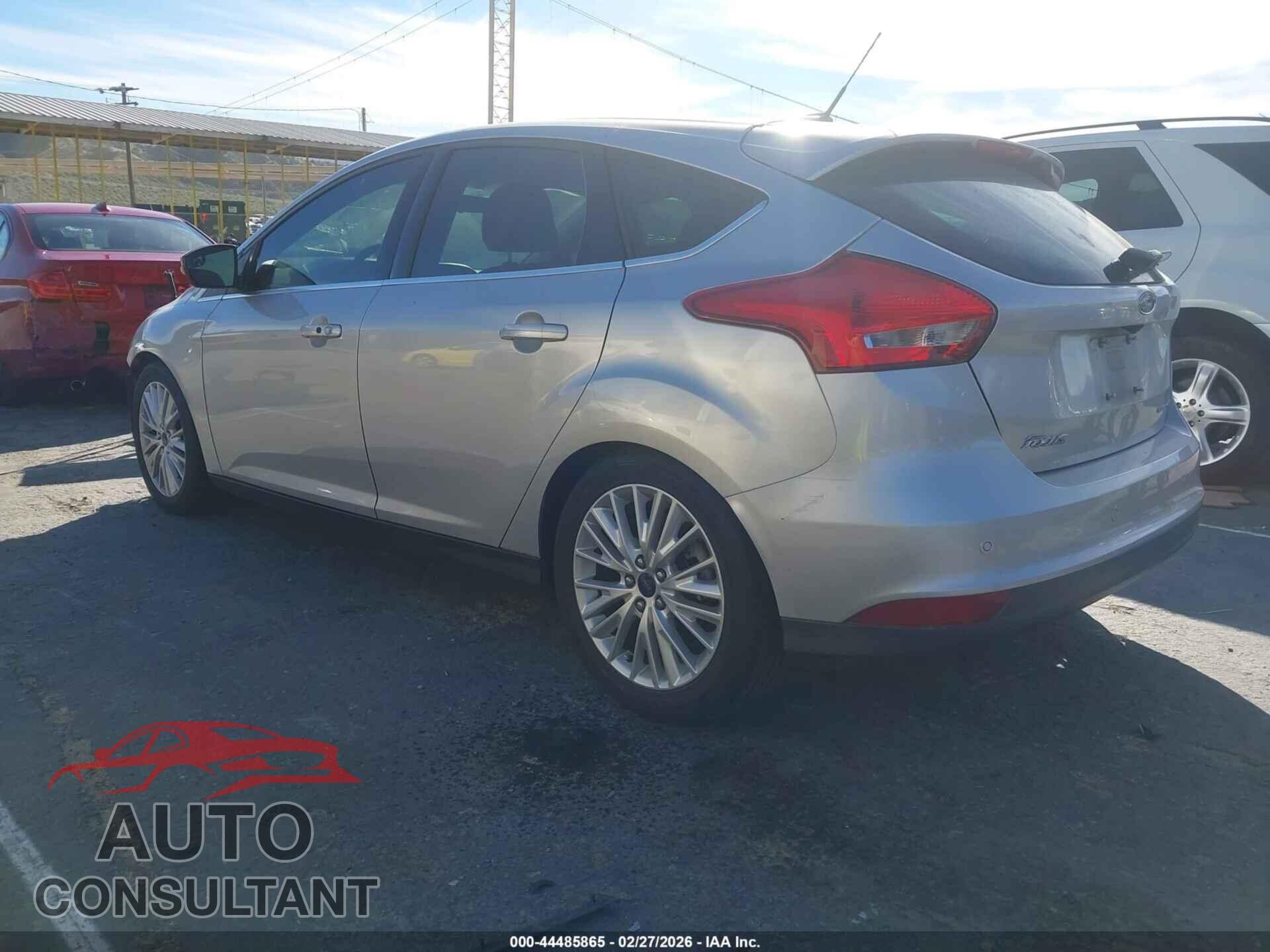 FORD FOCUS 2015 - 1FADP3N24FL269432