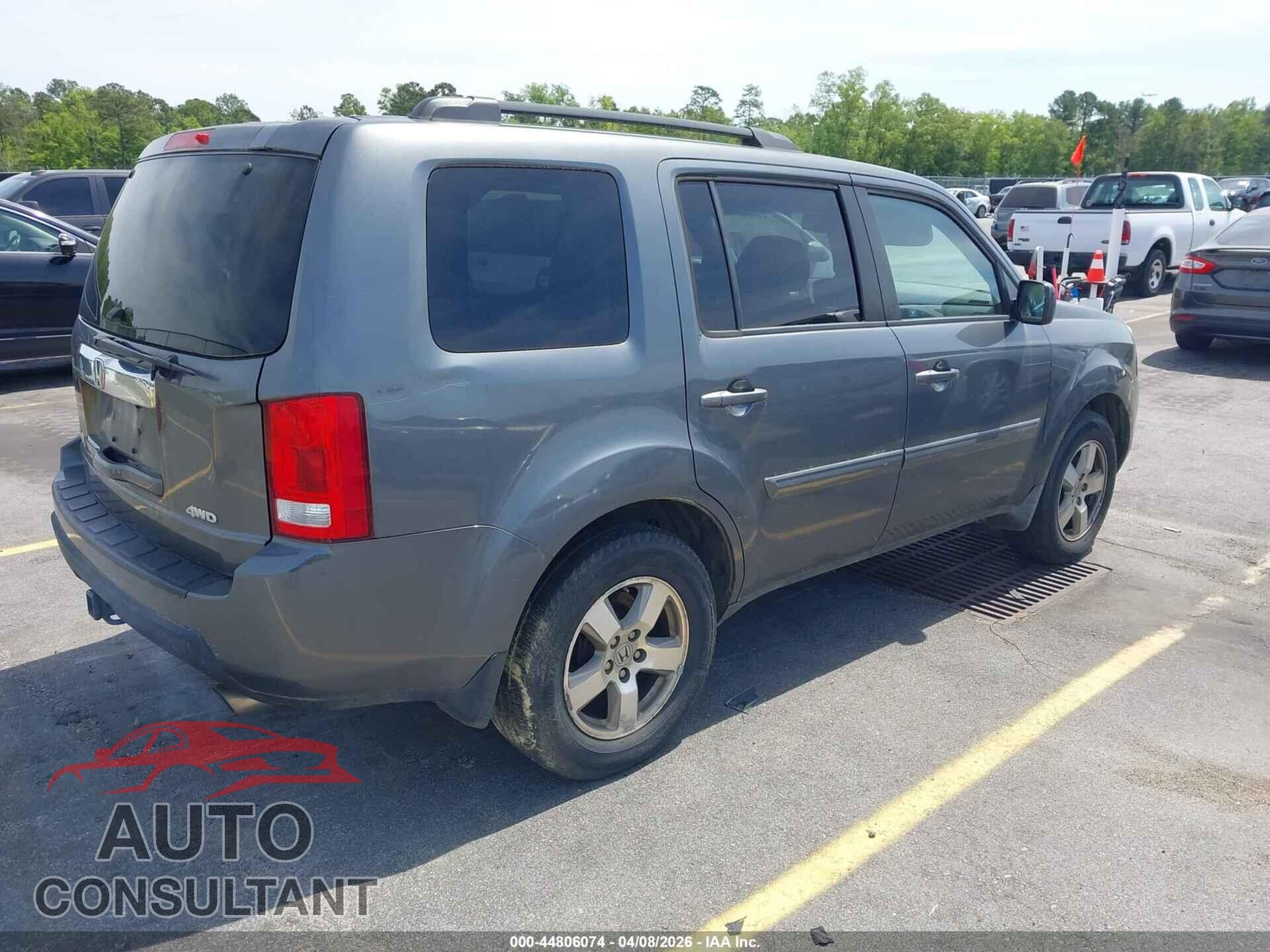 HONDA PILOT 2011 - 5FNYF4H55BB042869