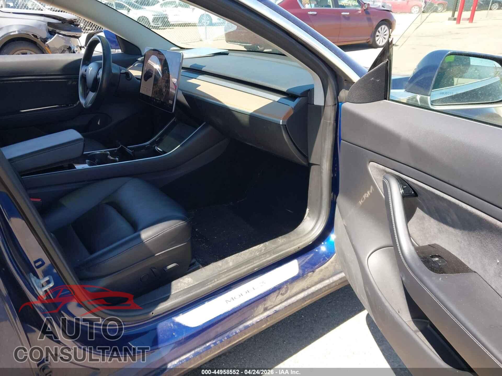 TESLA MODEL 3 2018 - 5YJ3E1EB6JF092006