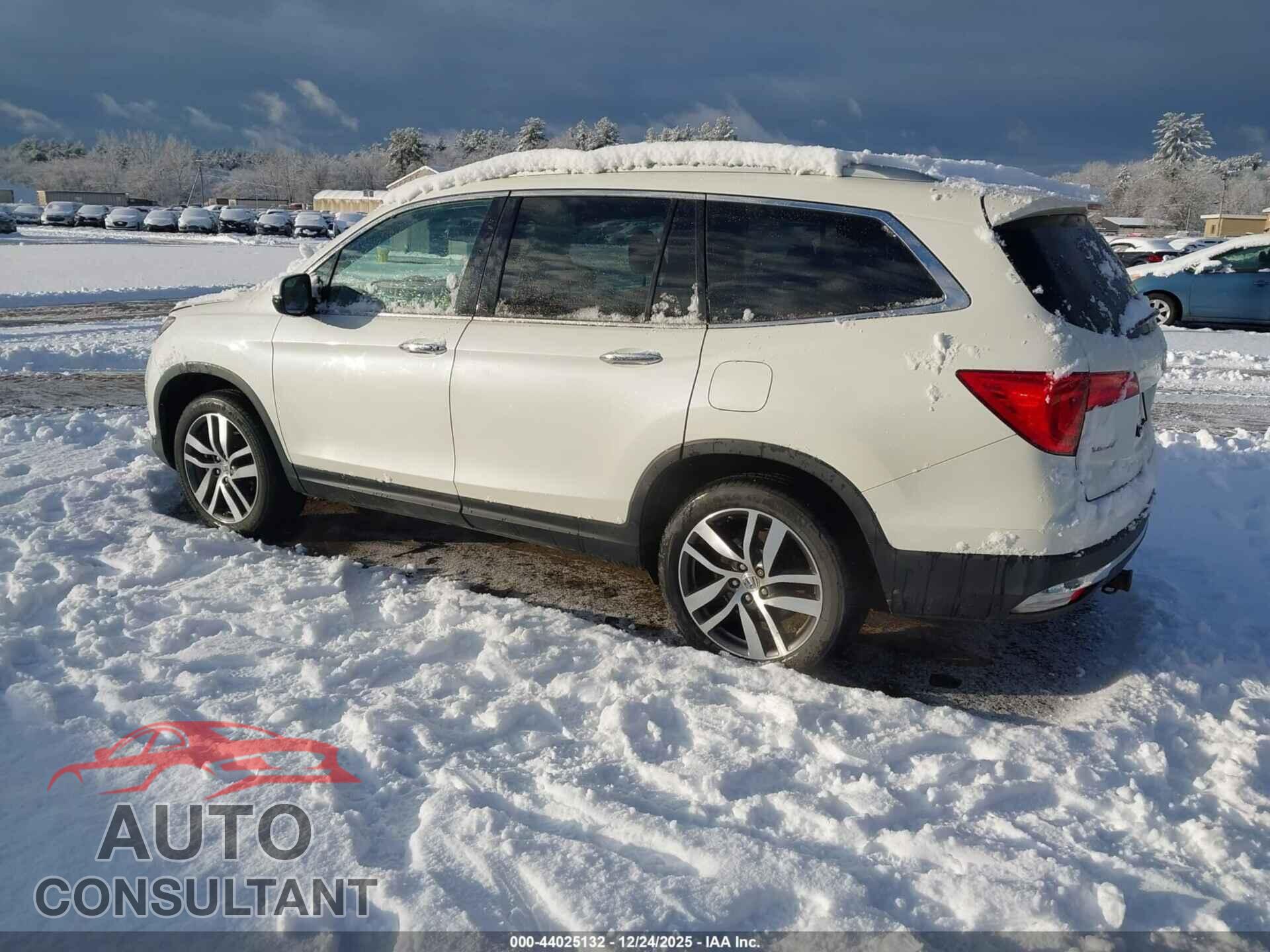 HONDA PILOT 2016 - 5FNYF6H93GB089355
