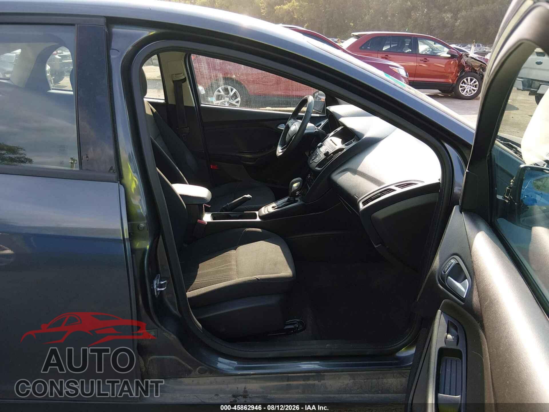 FORD FOCUS 2017 - 1FADP3F25HL221875