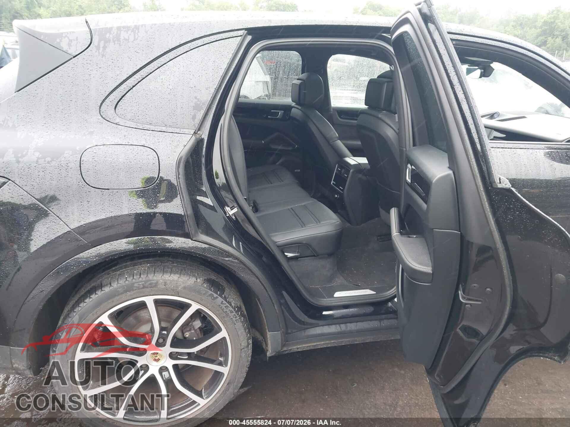 PORSCHE CAYENNE 2019 - WP1AA2AY0KDA17036