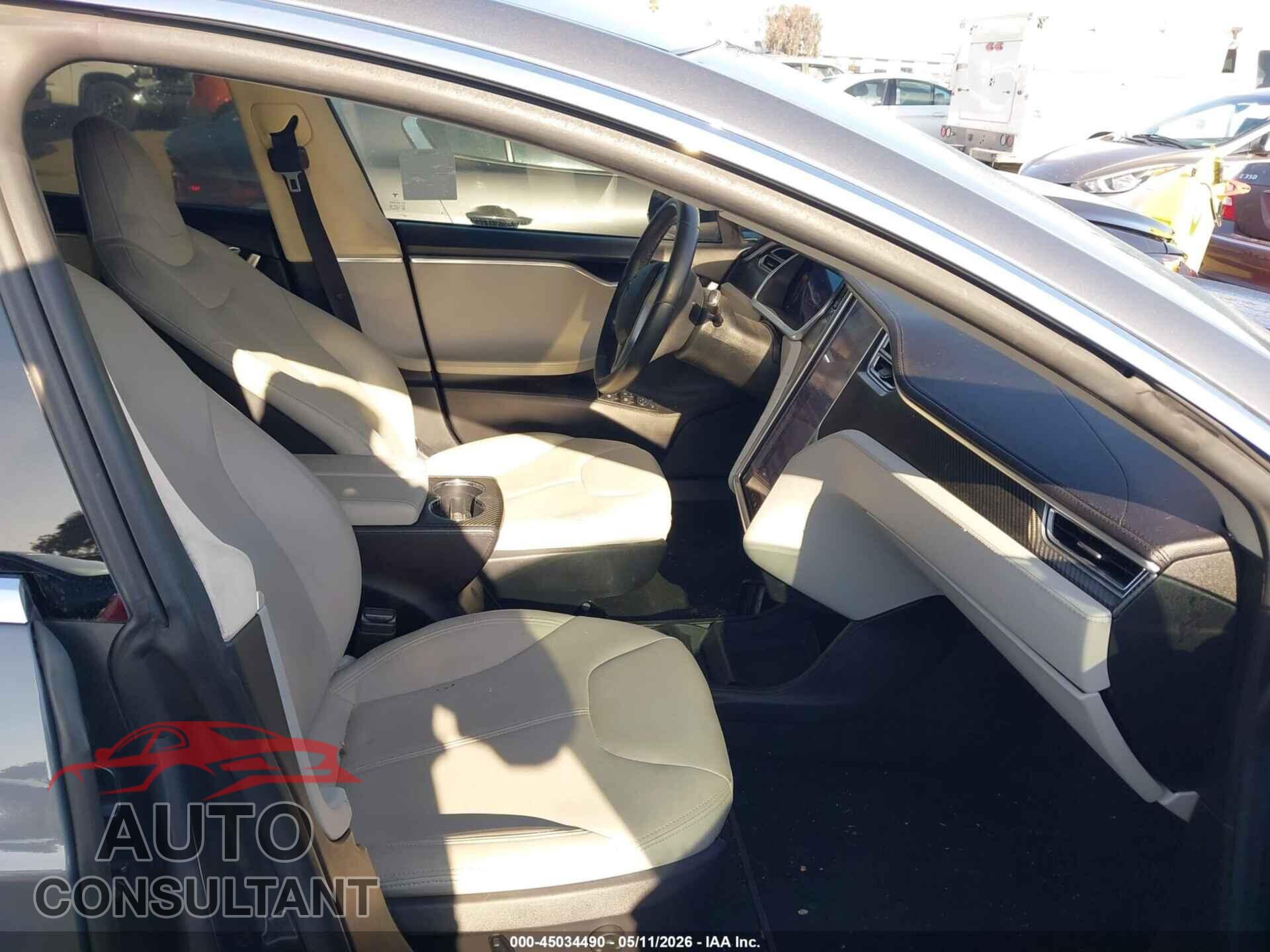 TESLA MODEL S 2013 - 5YJSA1CN0DFP20439