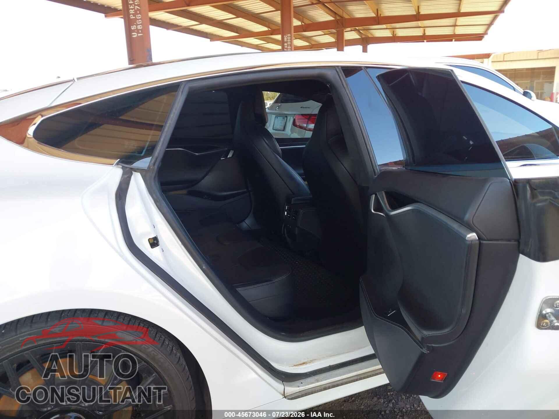 TESLA MODEL S 2016 - 5YJSA1E45GF156747