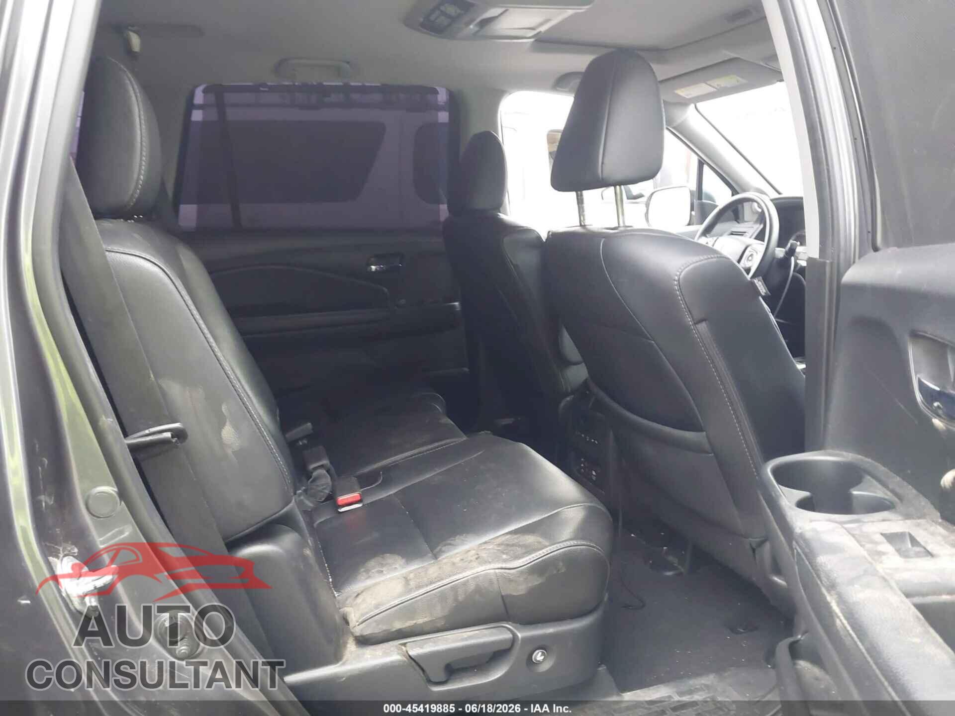 HONDA PILOT 2017 - 5FNYF5H99HB045579
