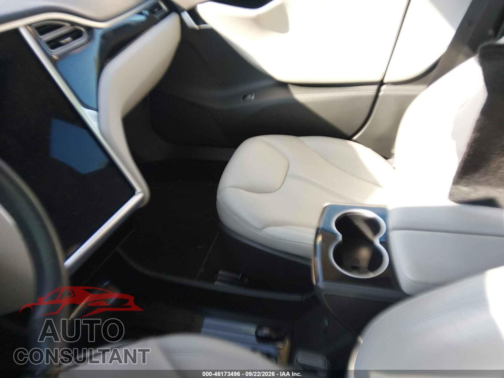 TESLA MODEL S 2015 - 5YJSA1H11FF083473