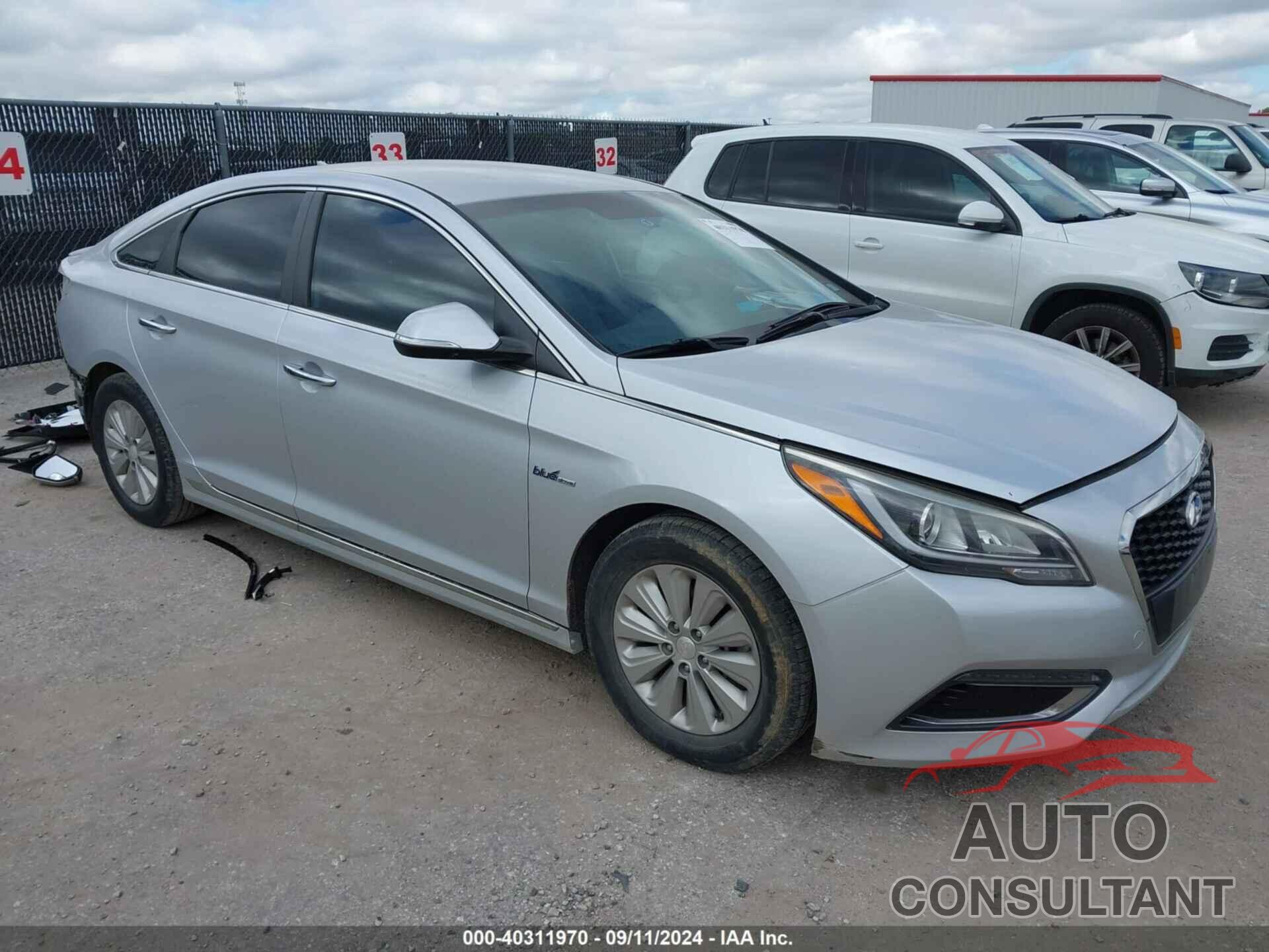 HYUNDAI SONATA HYBRID 2016 - KMHE24L16GA009247