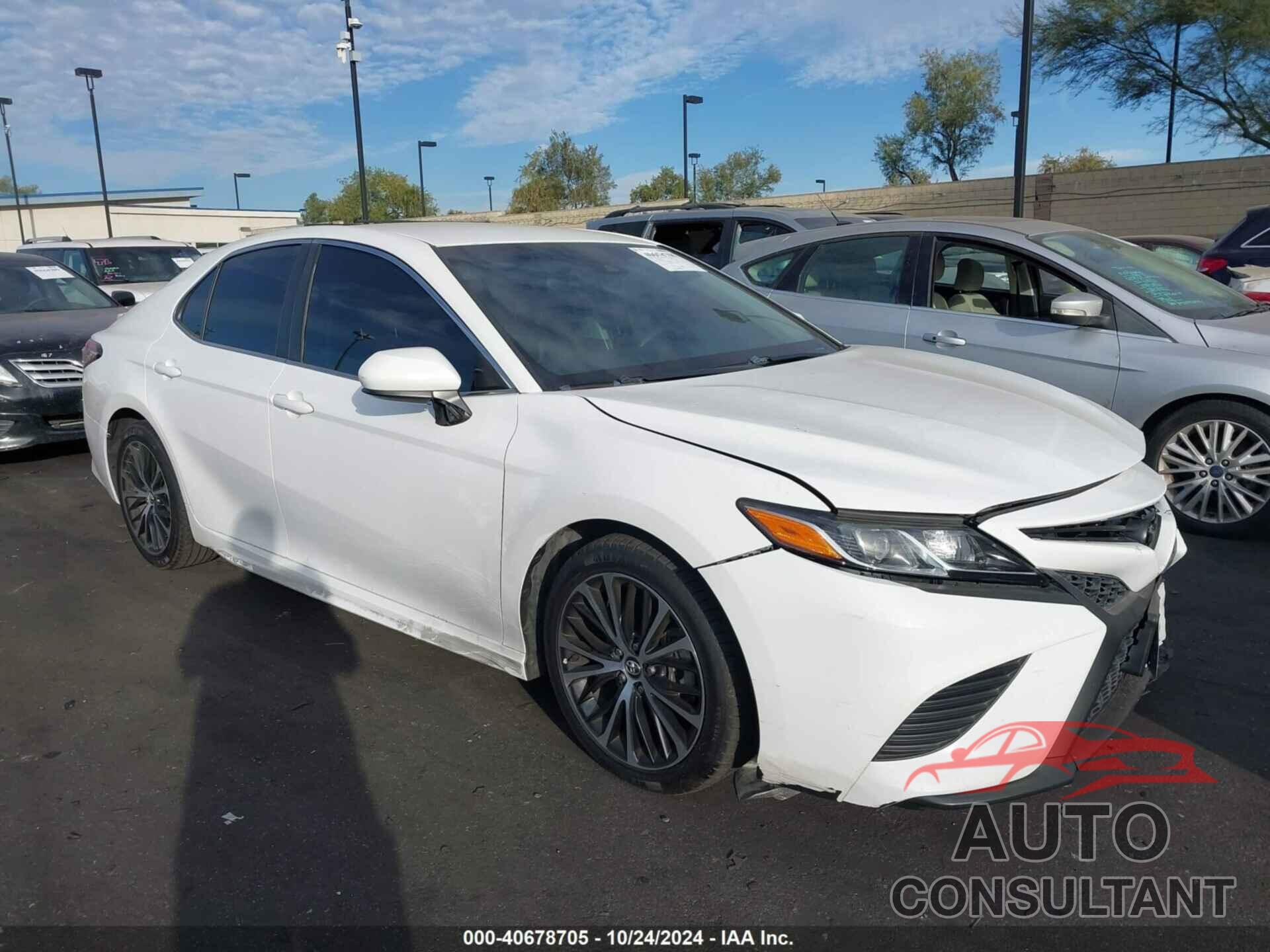 TOYOTA CAMRY 2018 - 4T1B11HKXJU080043
