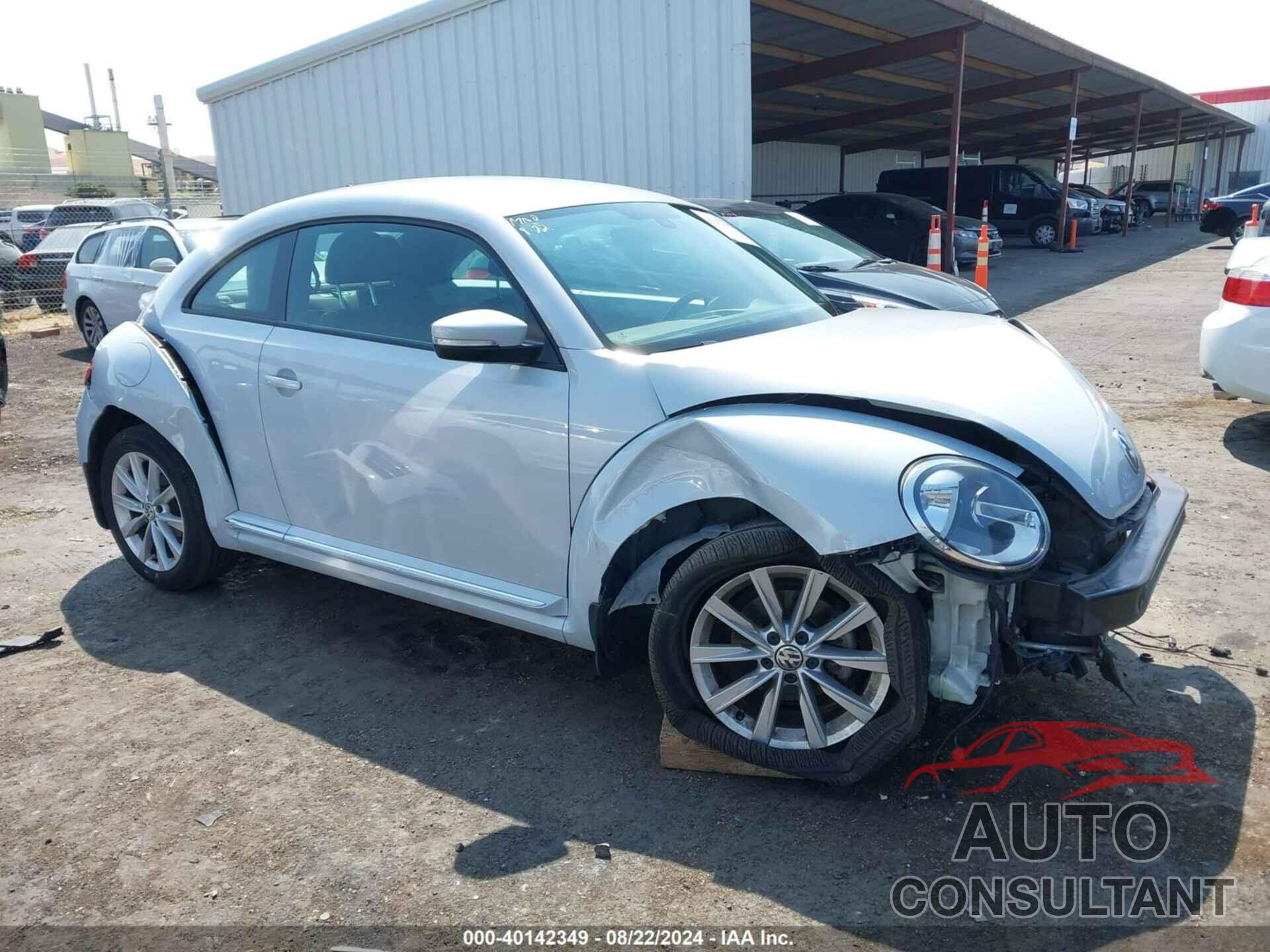 VOLKSWAGEN BEETLE 2017 - 3VWJ17AT8HM610446