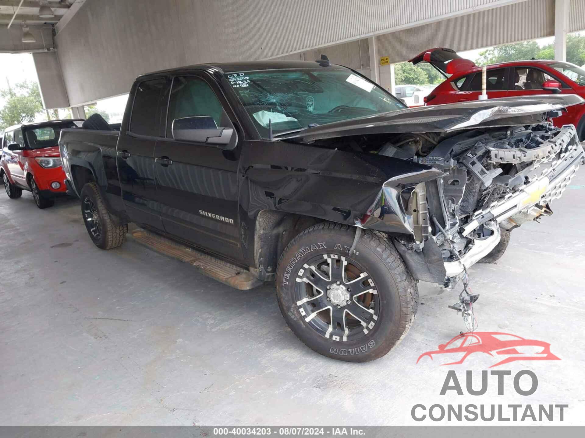 CHEVROLET SILVERADO 1500 2015 - 1GCRCREC4FZ387324