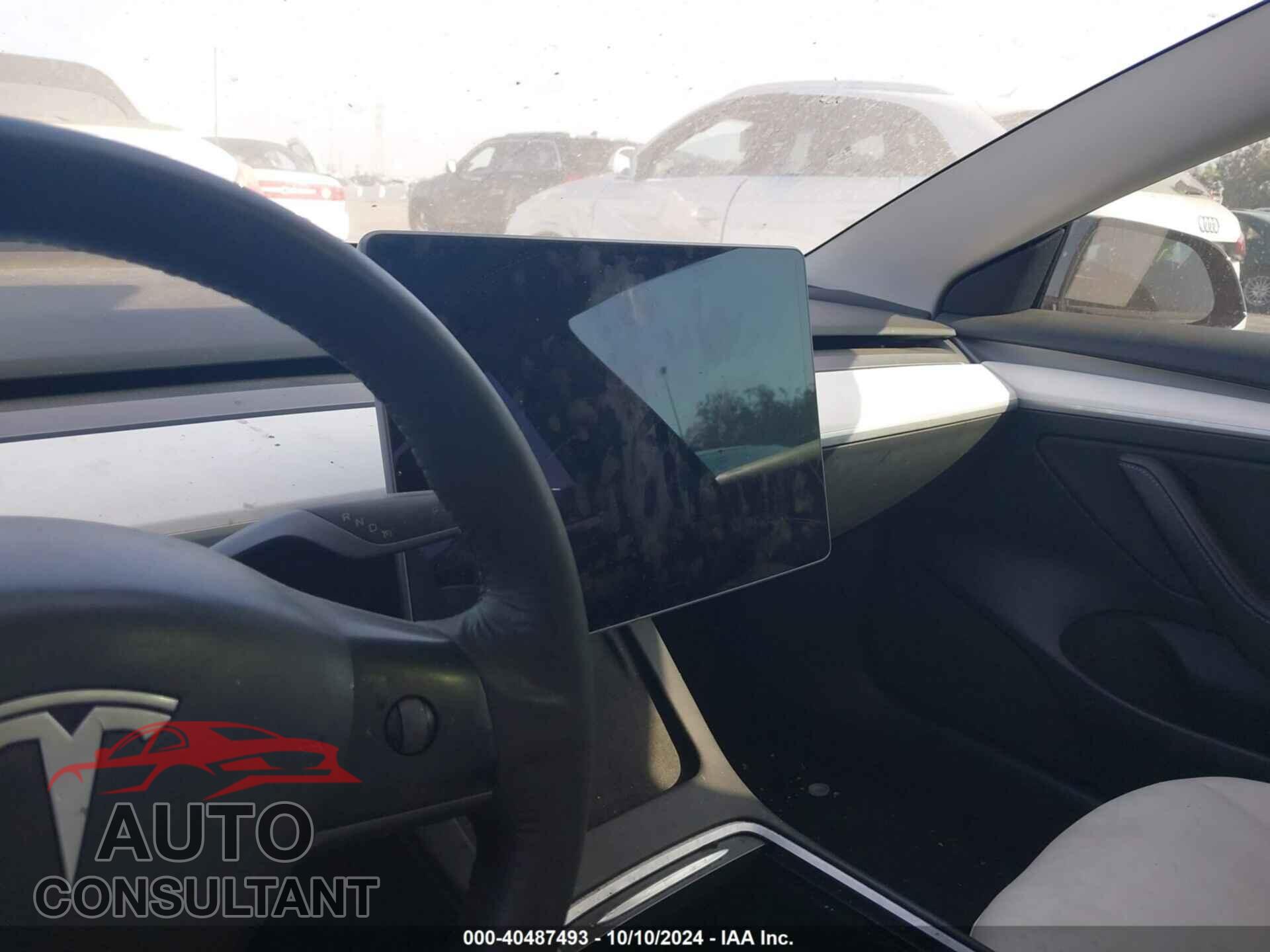 TESLA MODEL 3 2021 - 5YJ3E1EA1MF000618