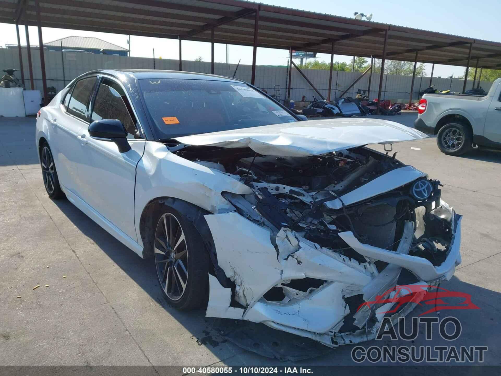 TOYOTA CAMRY 2018 - 4T1B61HK3JU057009