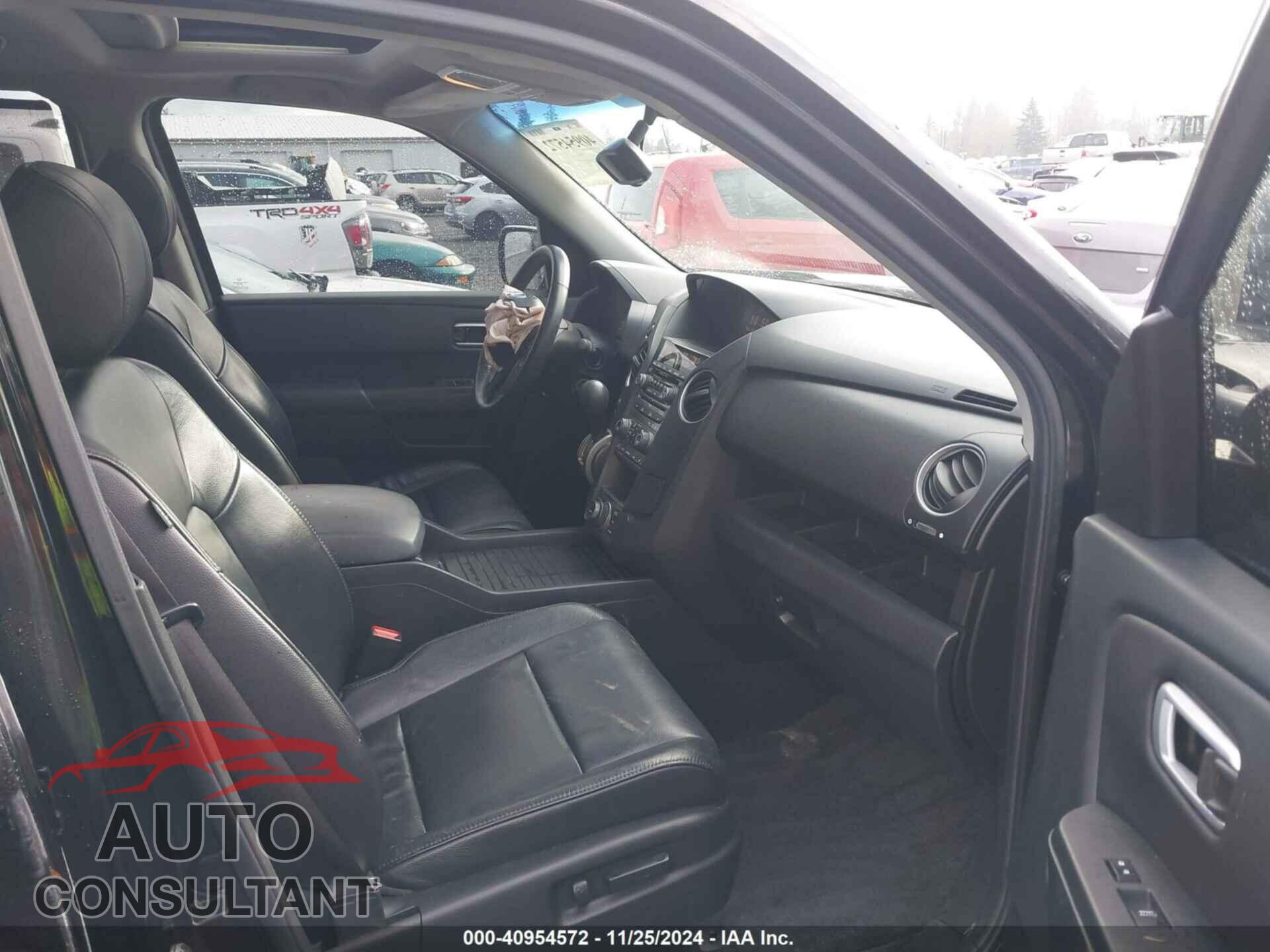 HONDA PILOT 2012 - 5FNYF4H94CB065631