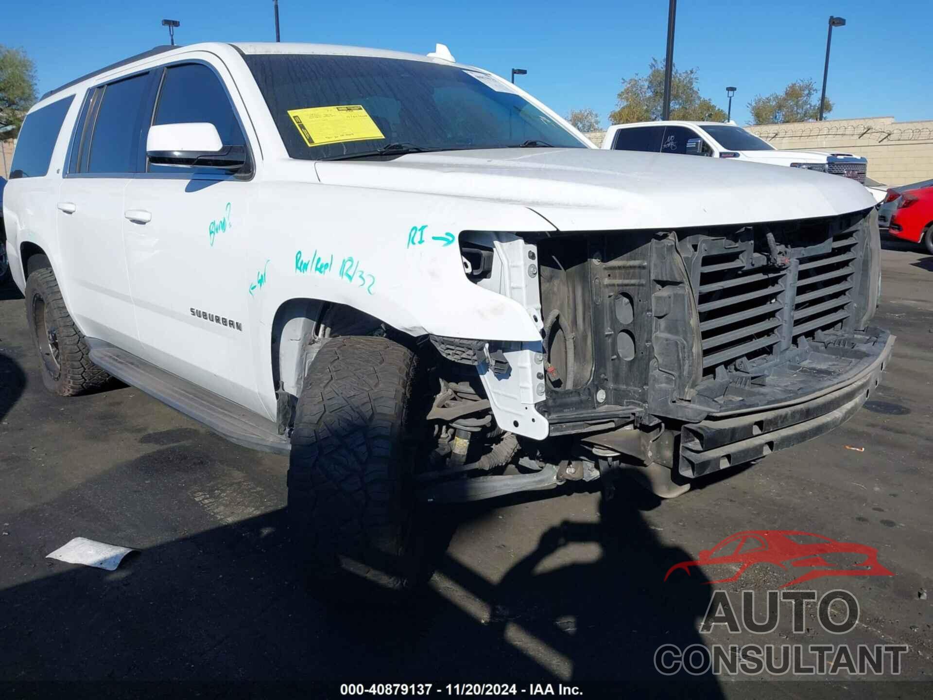 CHEVROLET SUBURBAN 2019 - 1GNSKHKC5KR240837