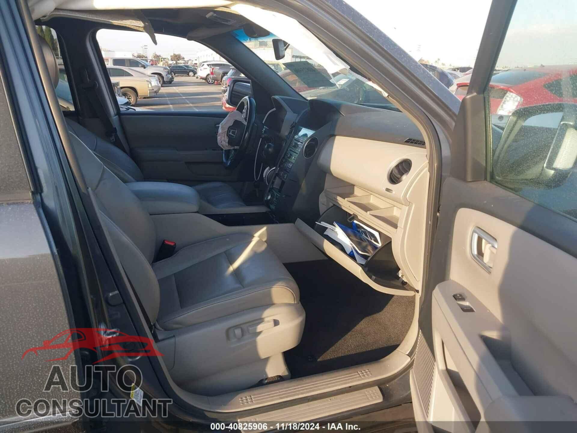 HONDA PILOT 2011 - 5FNYF3H96BB005939