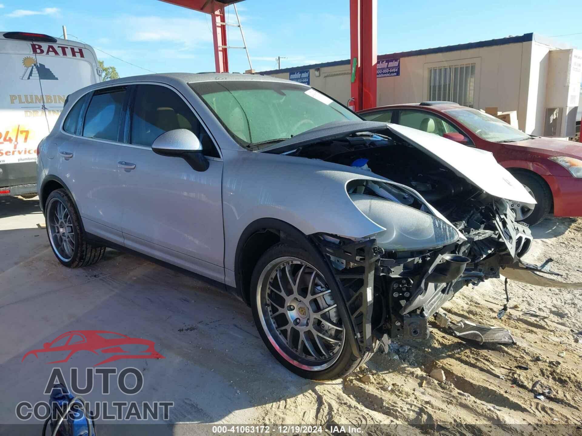 PORSCHE CAYENNE 2011 - WP1AB2A2XBLA44131