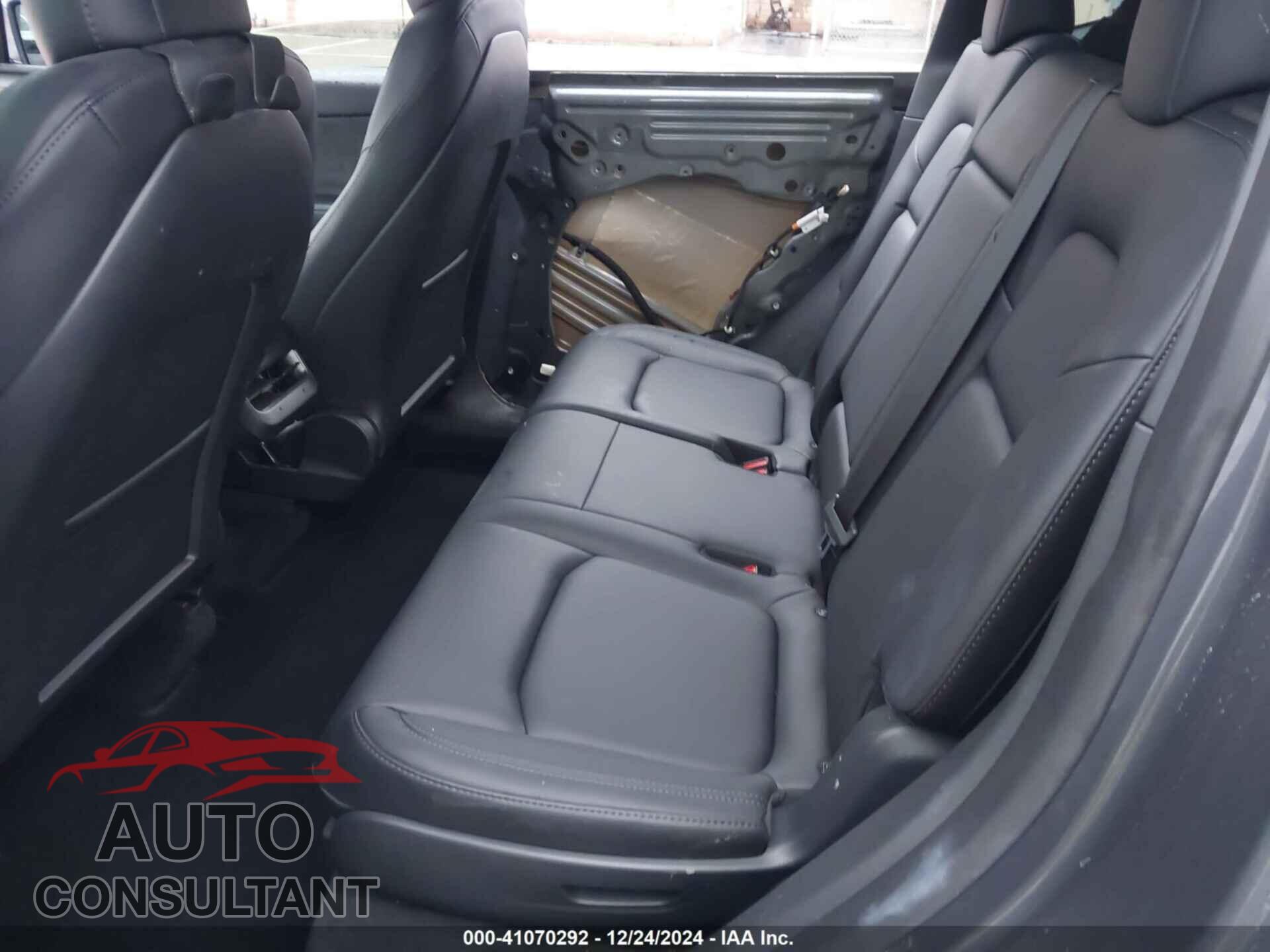 TESLA MODEL Y 2023 - 7SAYGAEE7PF623932