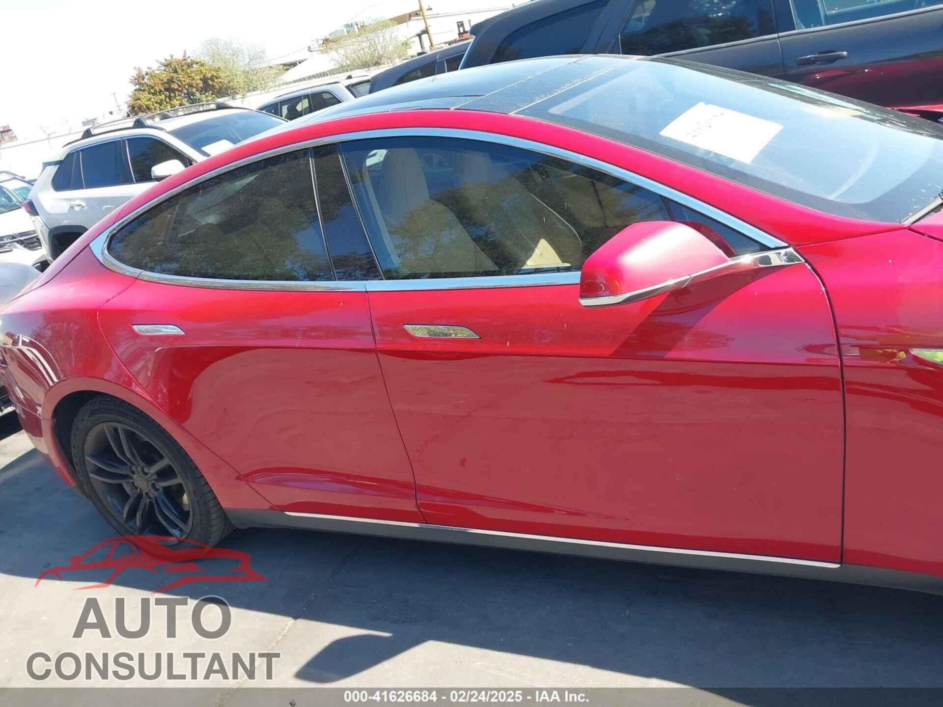 TESLA MODEL S 2013 - 5YJSA1CN1DFP09577