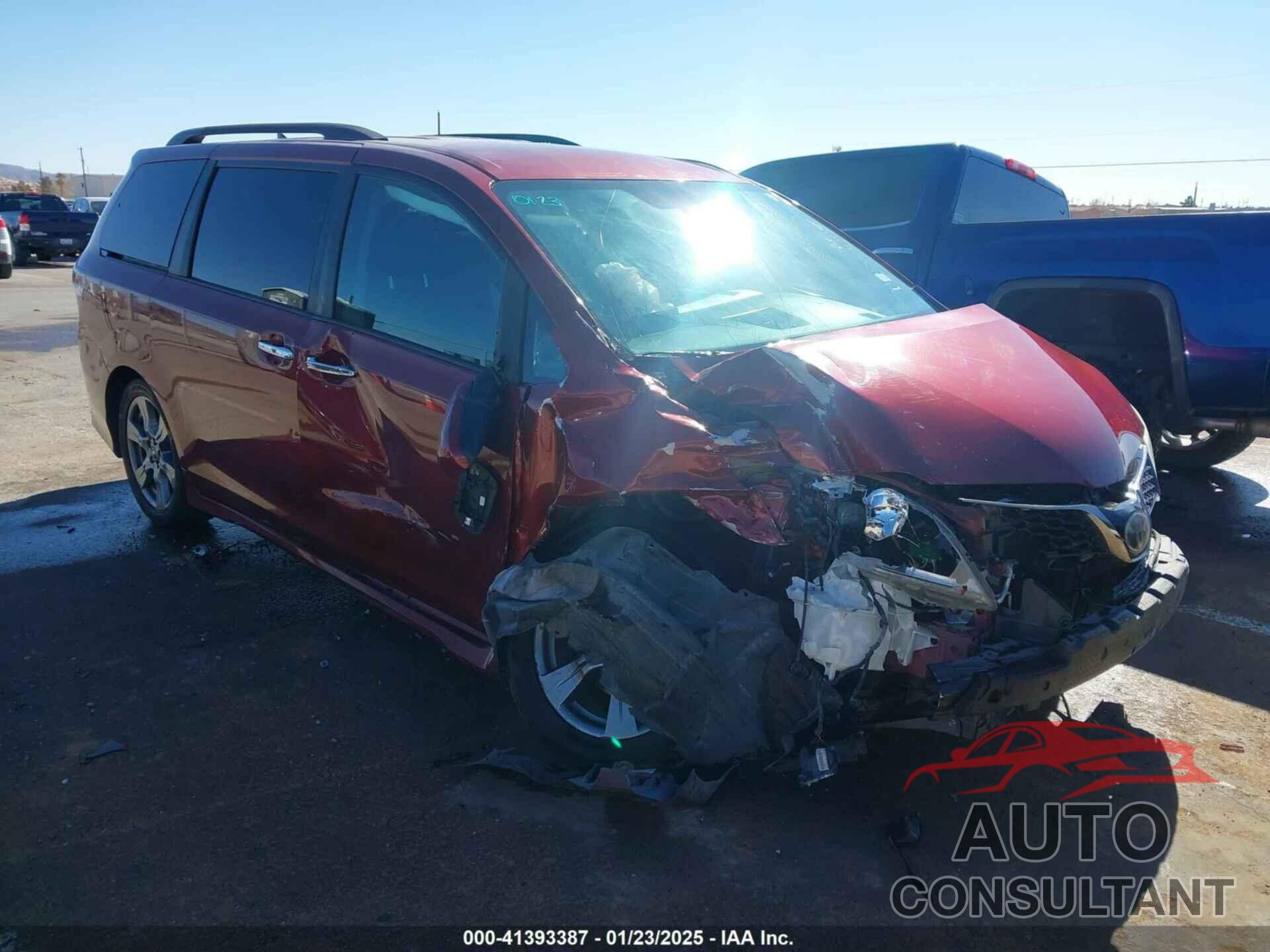 TOYOTA SIENNA 2018 - 5TDXZ3DC4JS911408