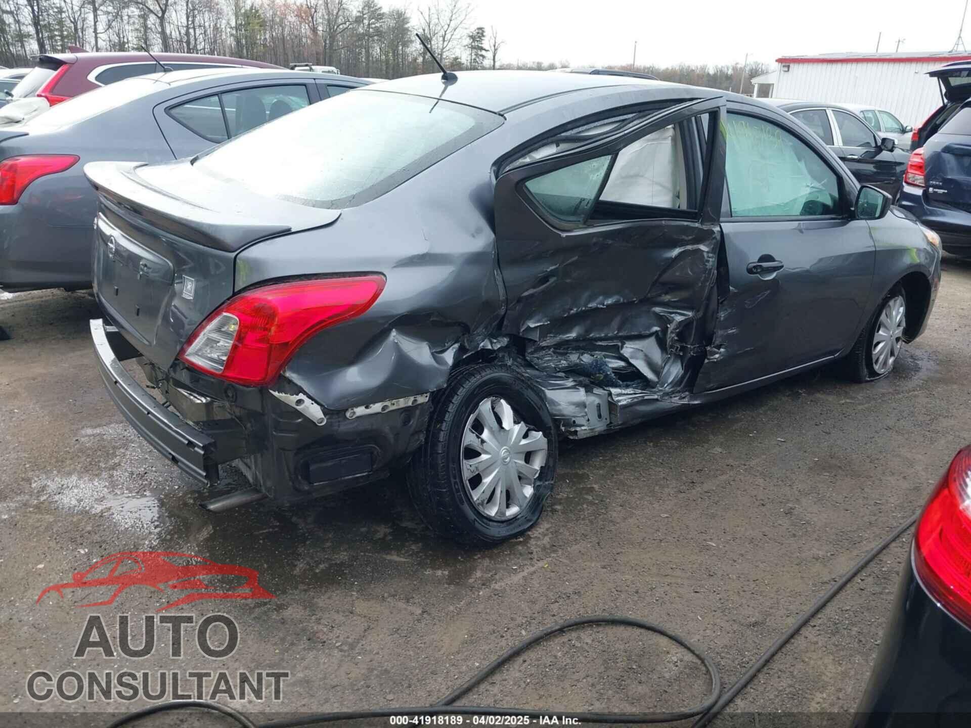 NISSAN VERSA 2019 - 3N1CN7AP3KL801047