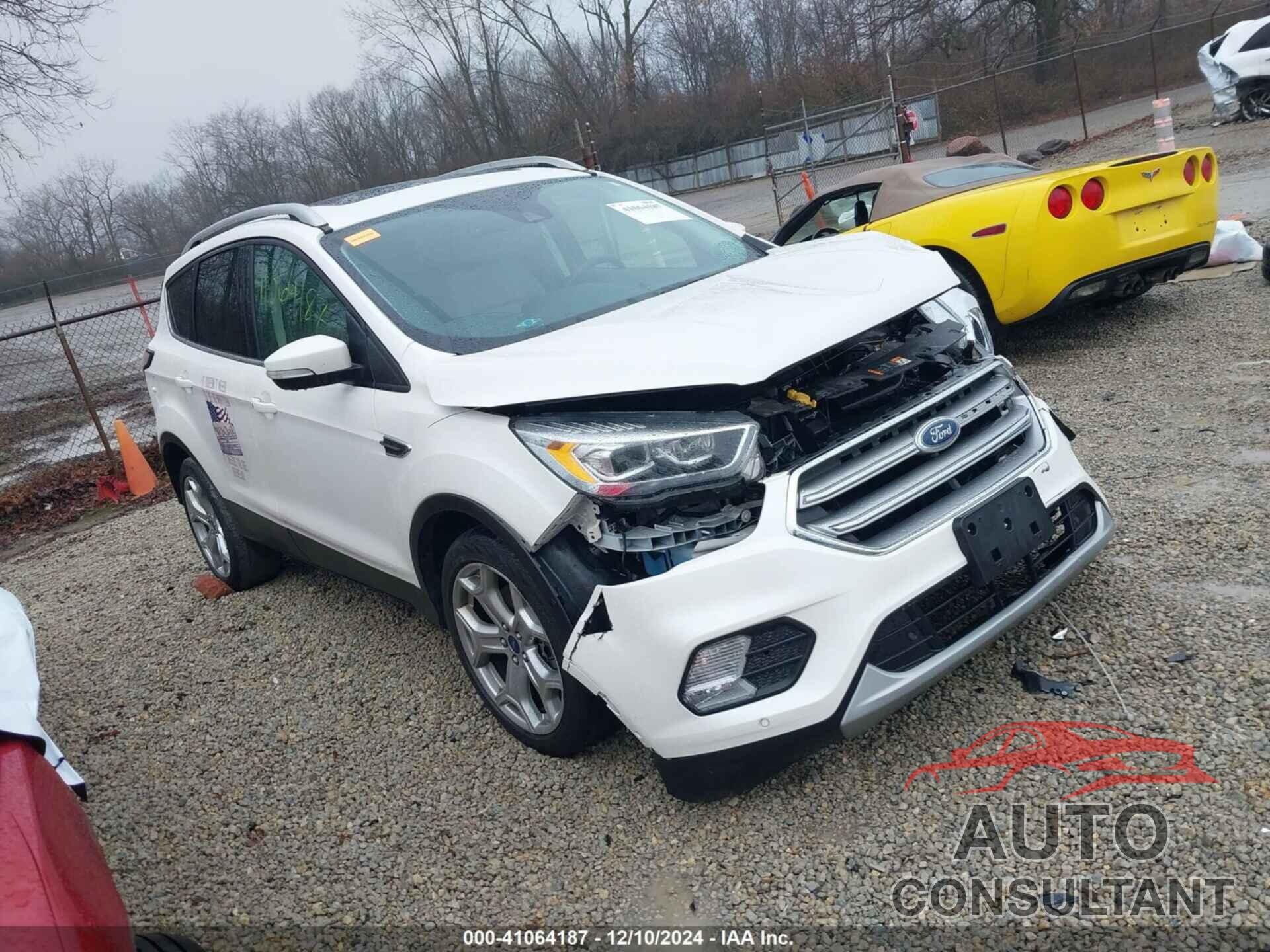 FORD ESCAPE 2017 - 1FMCU9JD1HUD07944