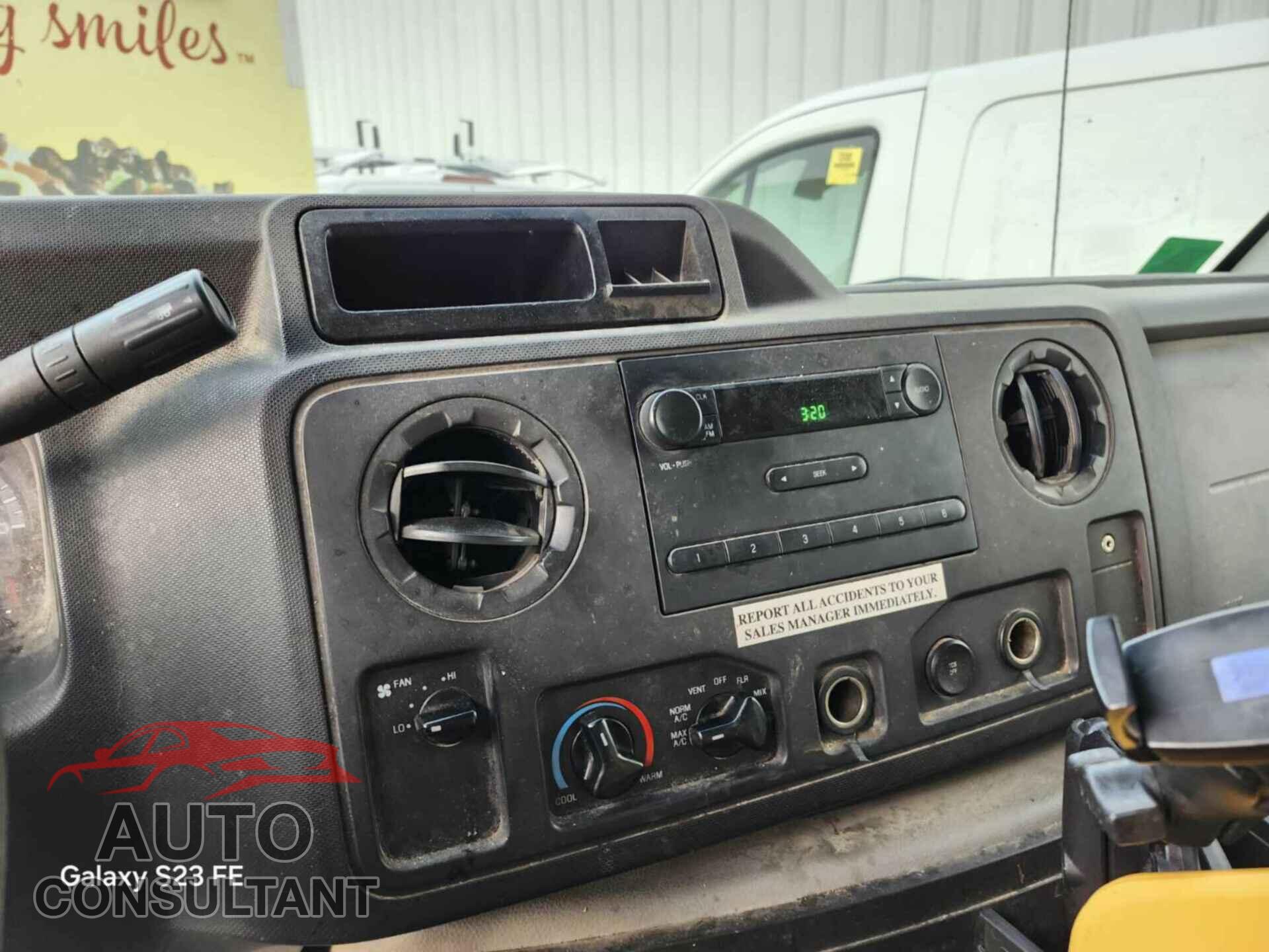 FORD E-450 CUTAWAY 2018 - 1FDXE4FS9JDC18962