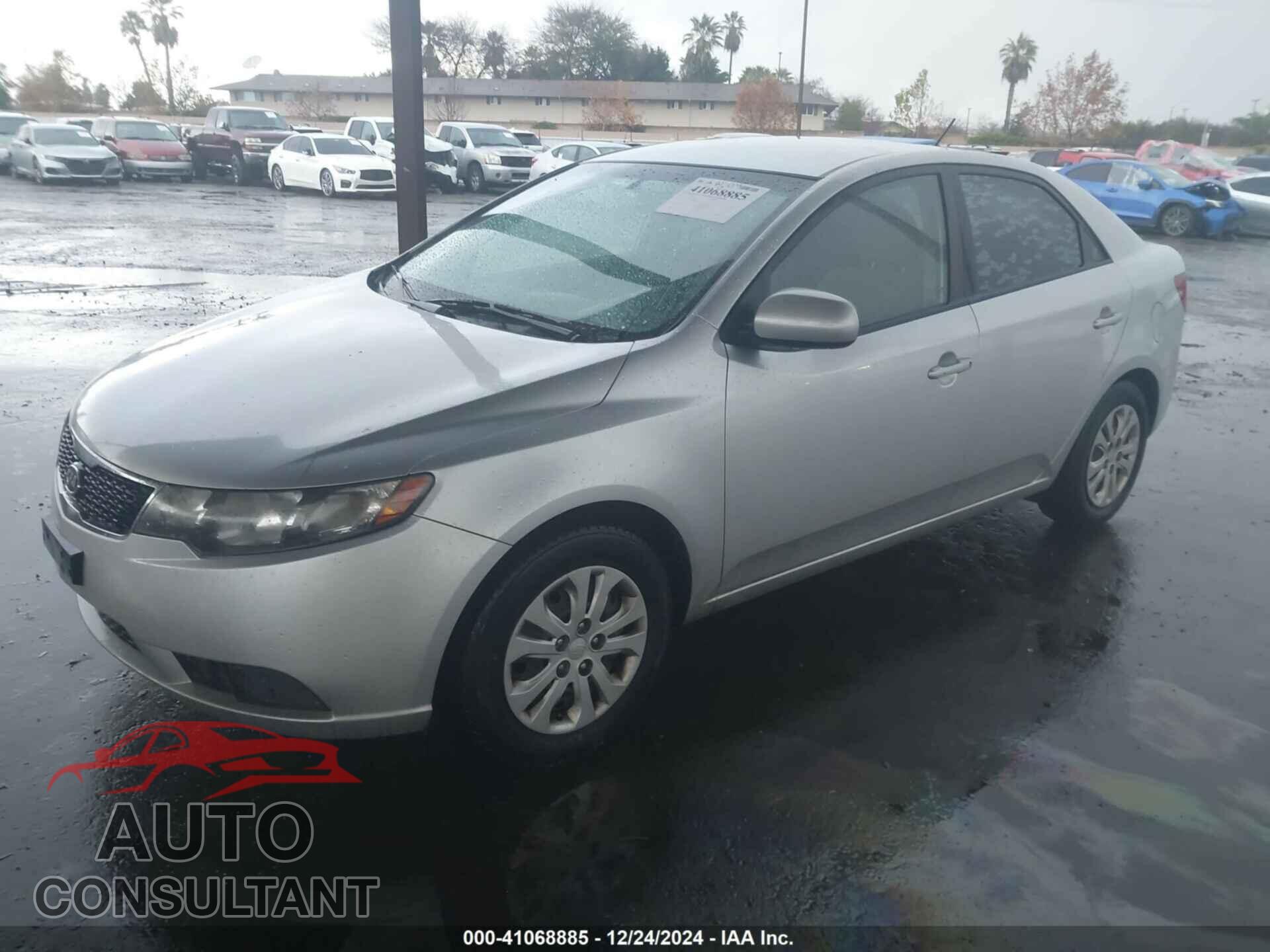 KIA FORTE 2011 - KNAFT4A29B5381505