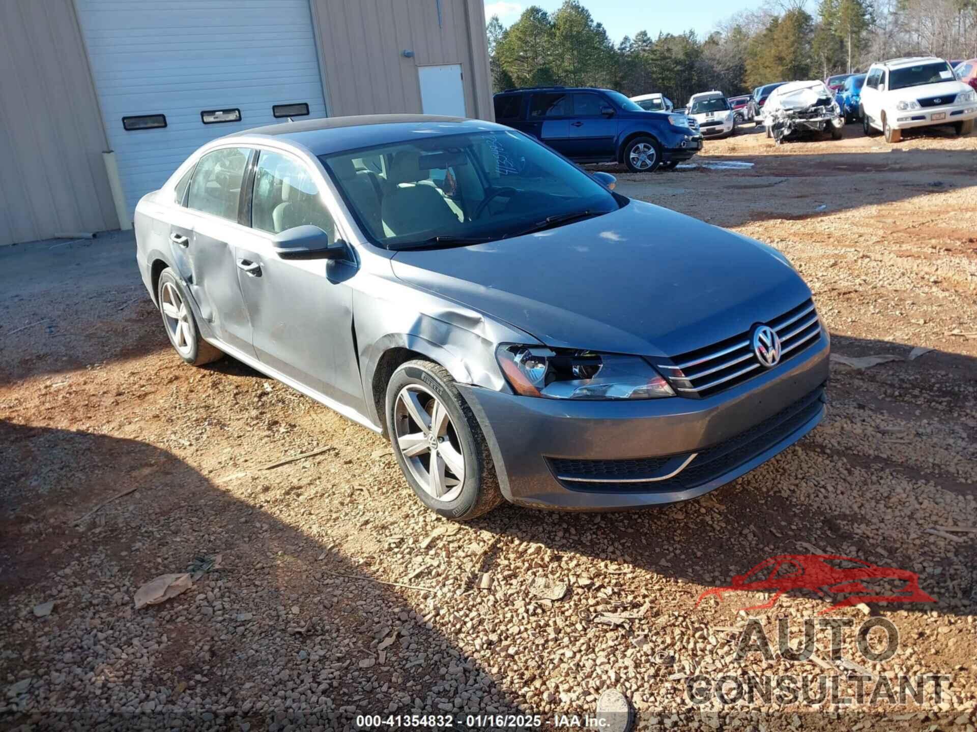 VOLKSWAGEN PASSAT 2012 - 1VWBP7A37CC013754