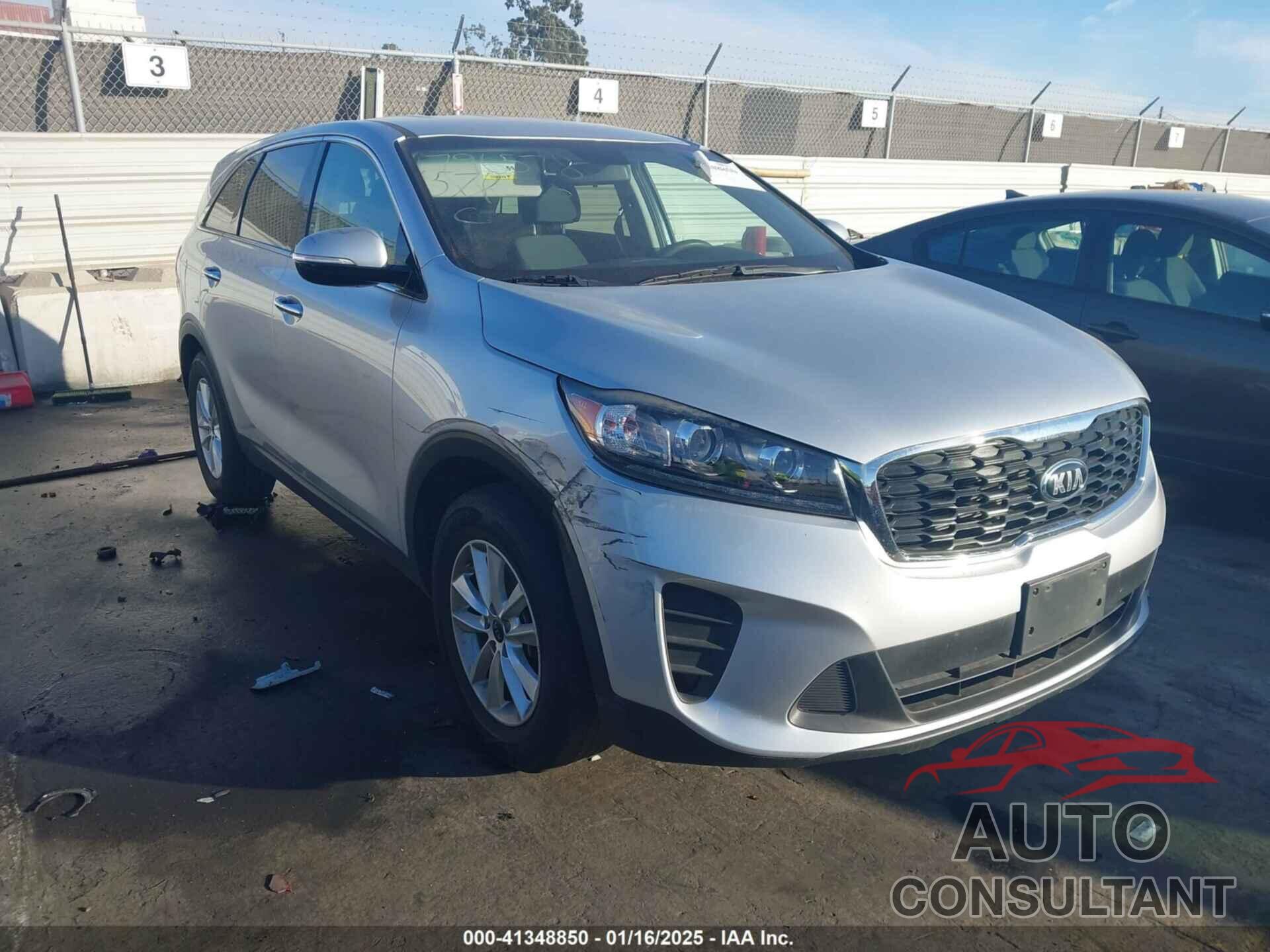 KIA SORENTO 2019 - 5XYPG4A33KG575023