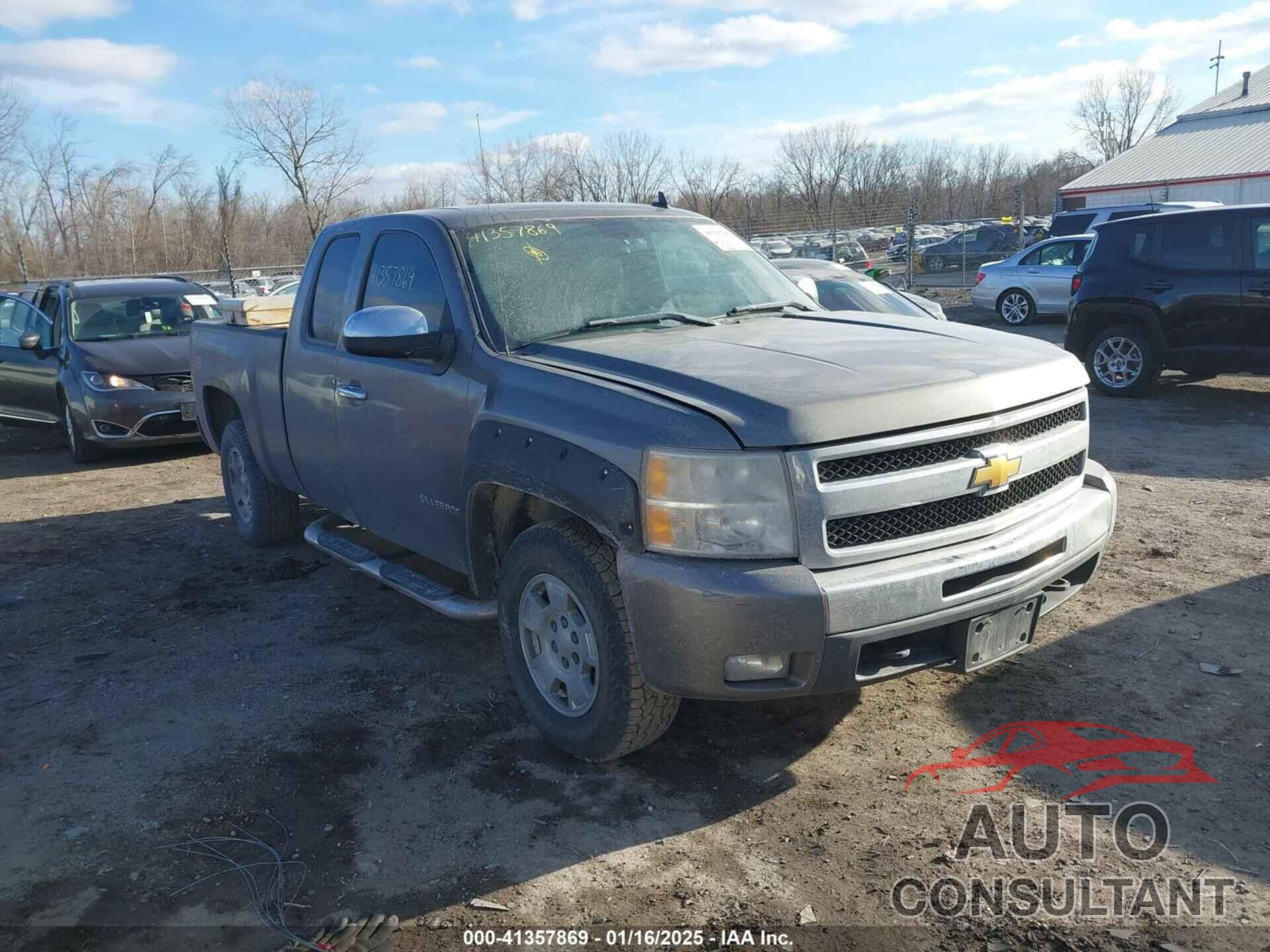 CHEVROLET SILVERADO 1500 2011 - 1GCRKSE38BZ312694