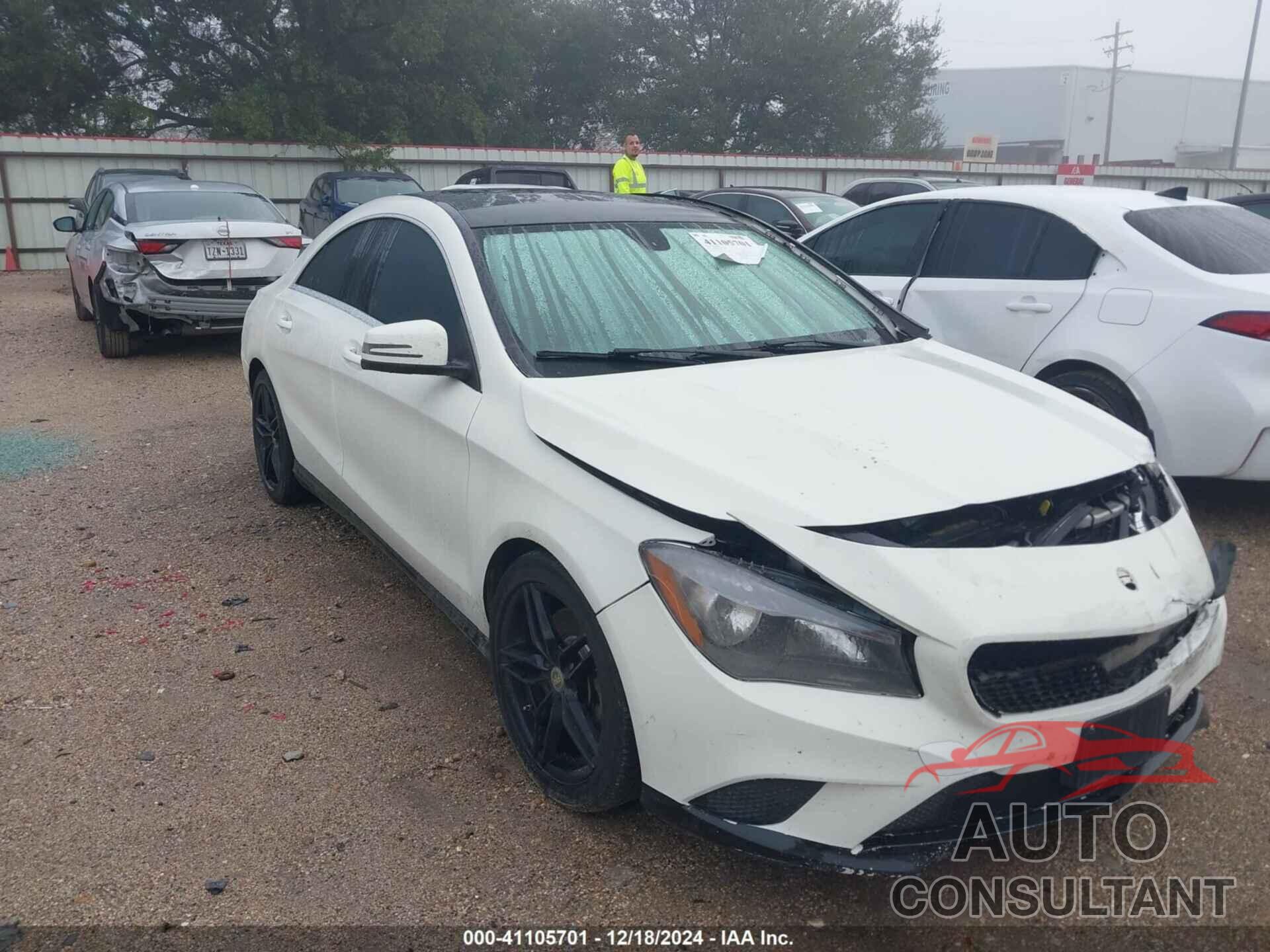 MERCEDES-BENZ CLA 250 2014 - WDDSJ4EB5EN132212