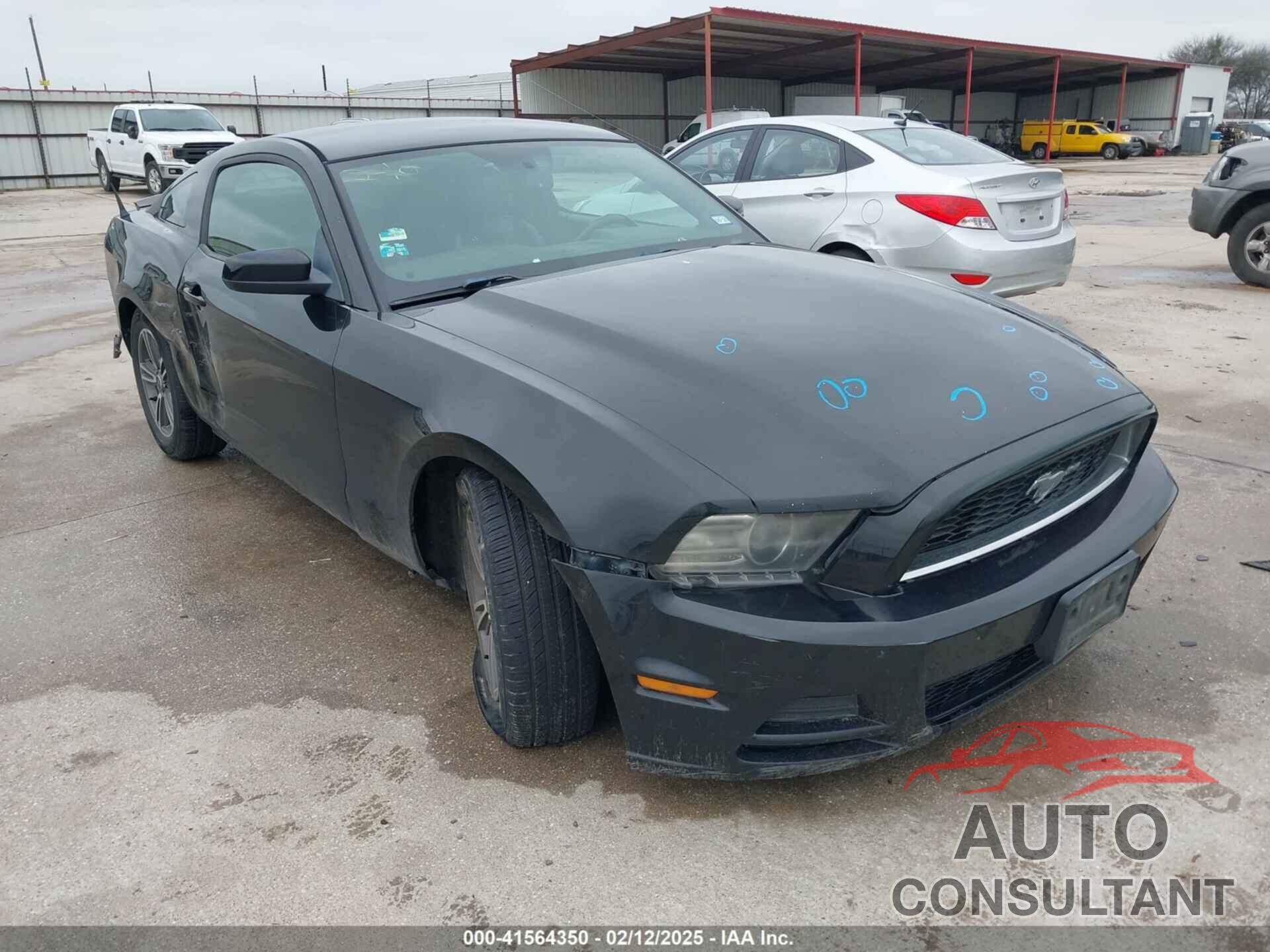 FORD MUSTANG 2013 - 1ZVBP8AM1D5217163