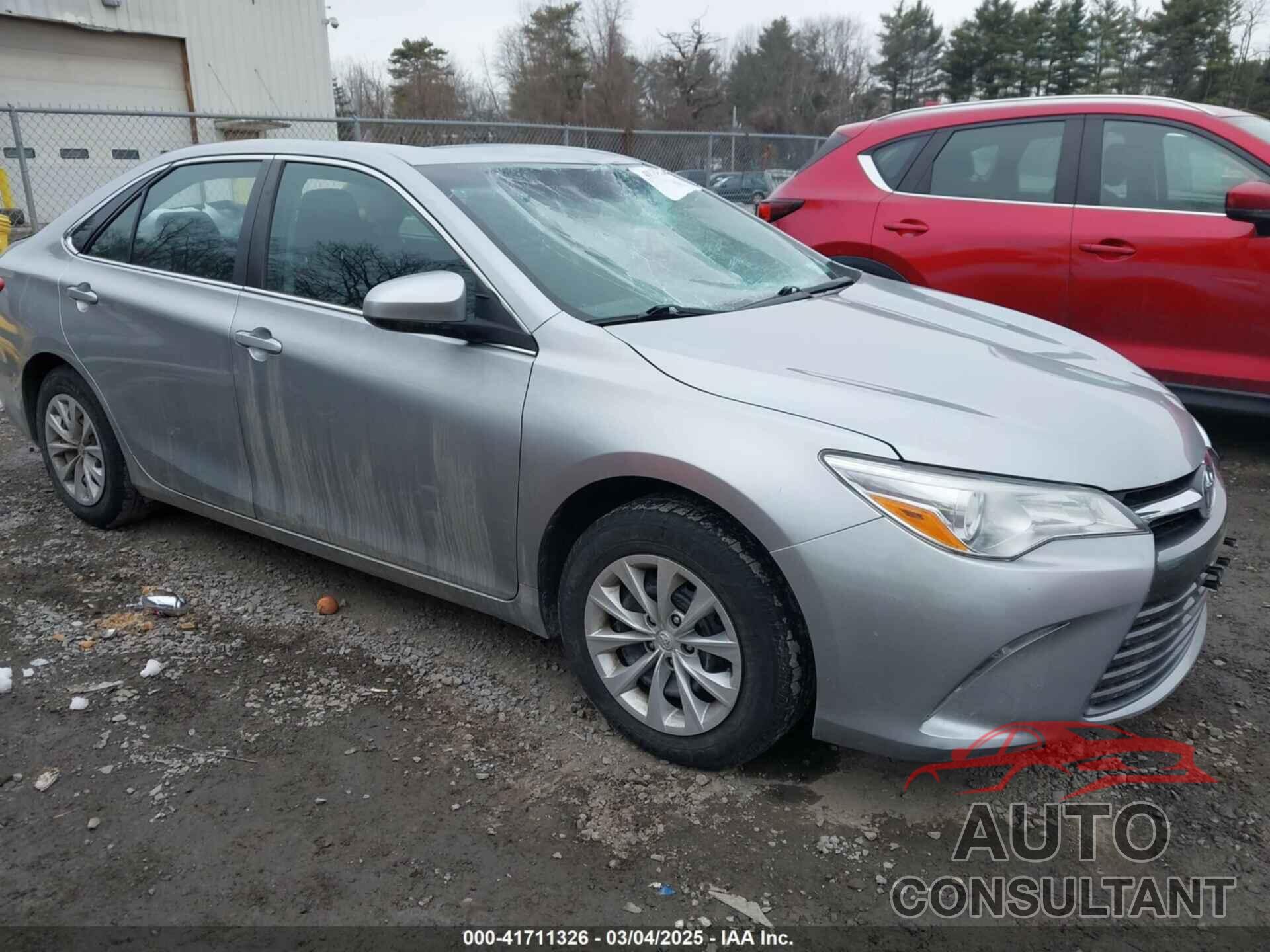 TOYOTA CAMRY 2016 - 4T4BF1FK8GR561573