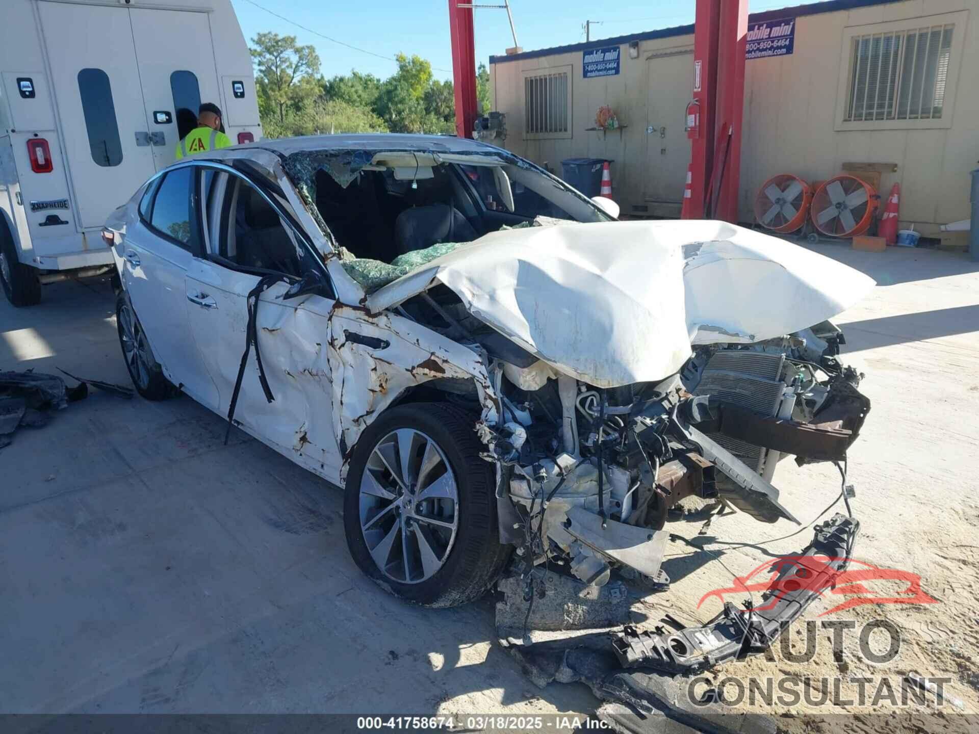 KIA OPTIMA 2019 - 5XXGT4L33KG286060