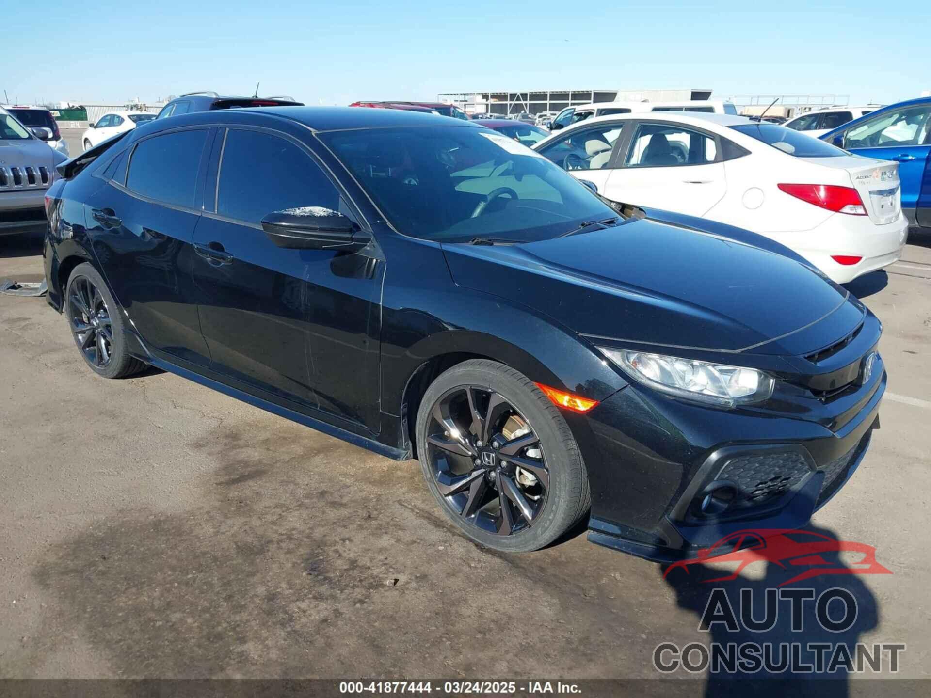 HONDA CIVIC 2018 - SHHFK7H40JU237786