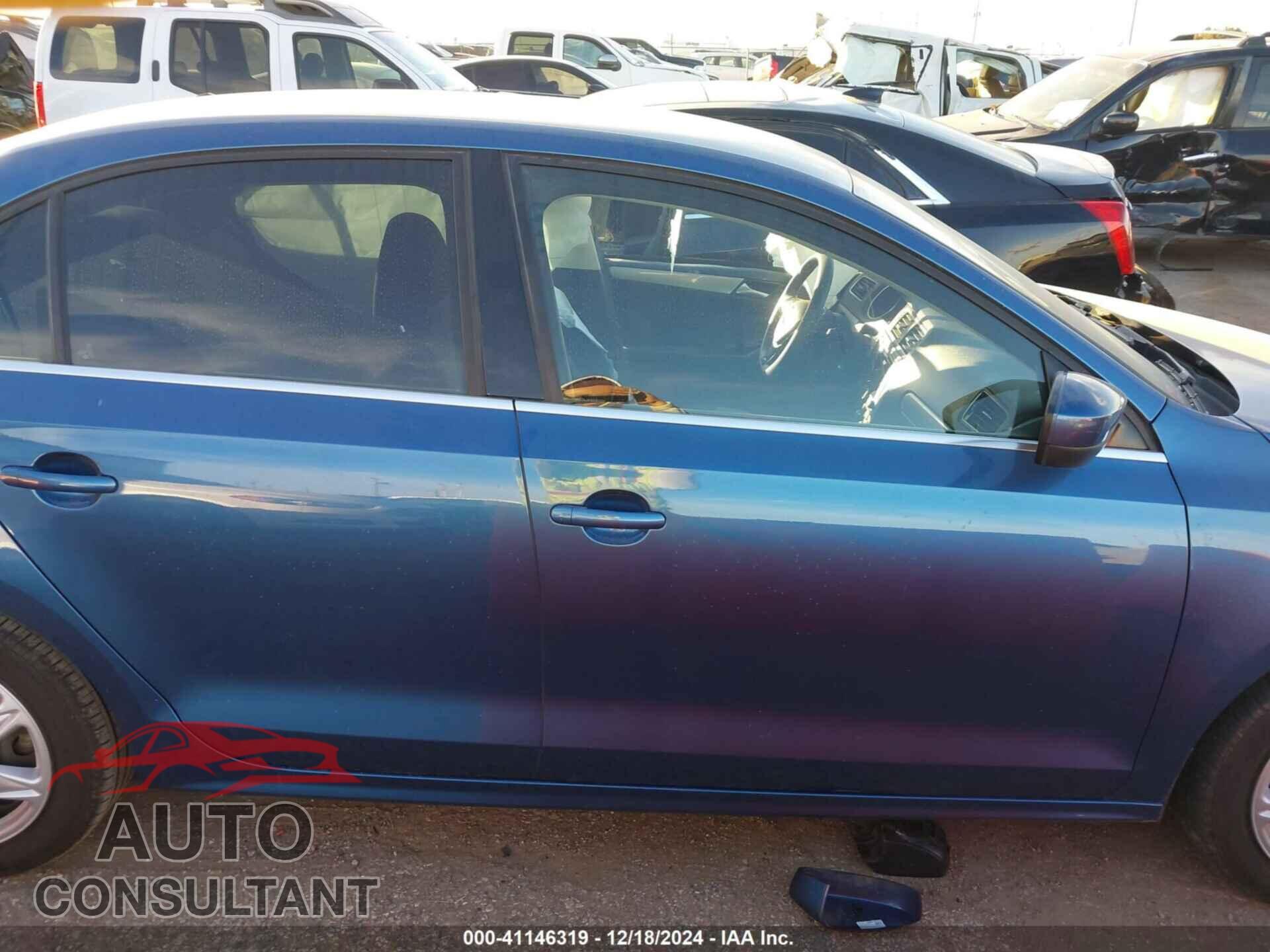 VOLKSWAGEN JETTA 2017 - 3VW2B7AJ4HM387032