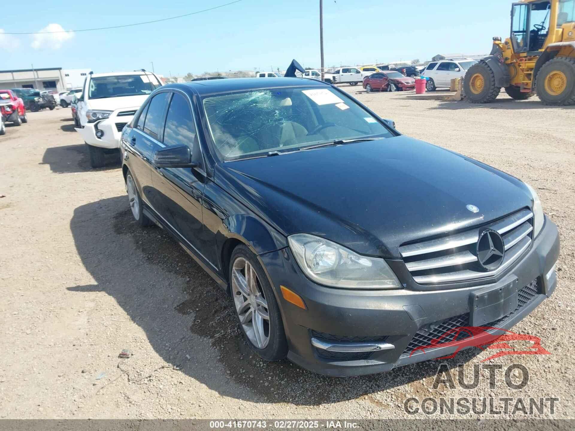 MERCEDES-BENZ C 250 2014 - WDDGF4HB9ER315270