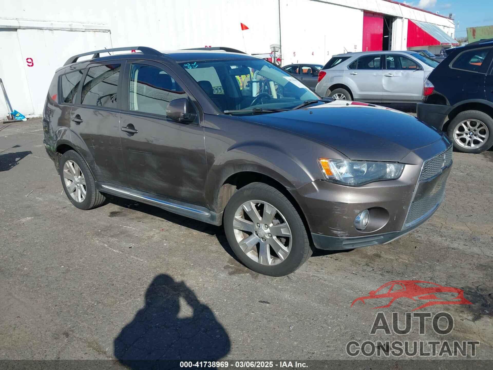 MITSUBISHI OUTLANDER 2013 - JA4JT3AW5DU020110