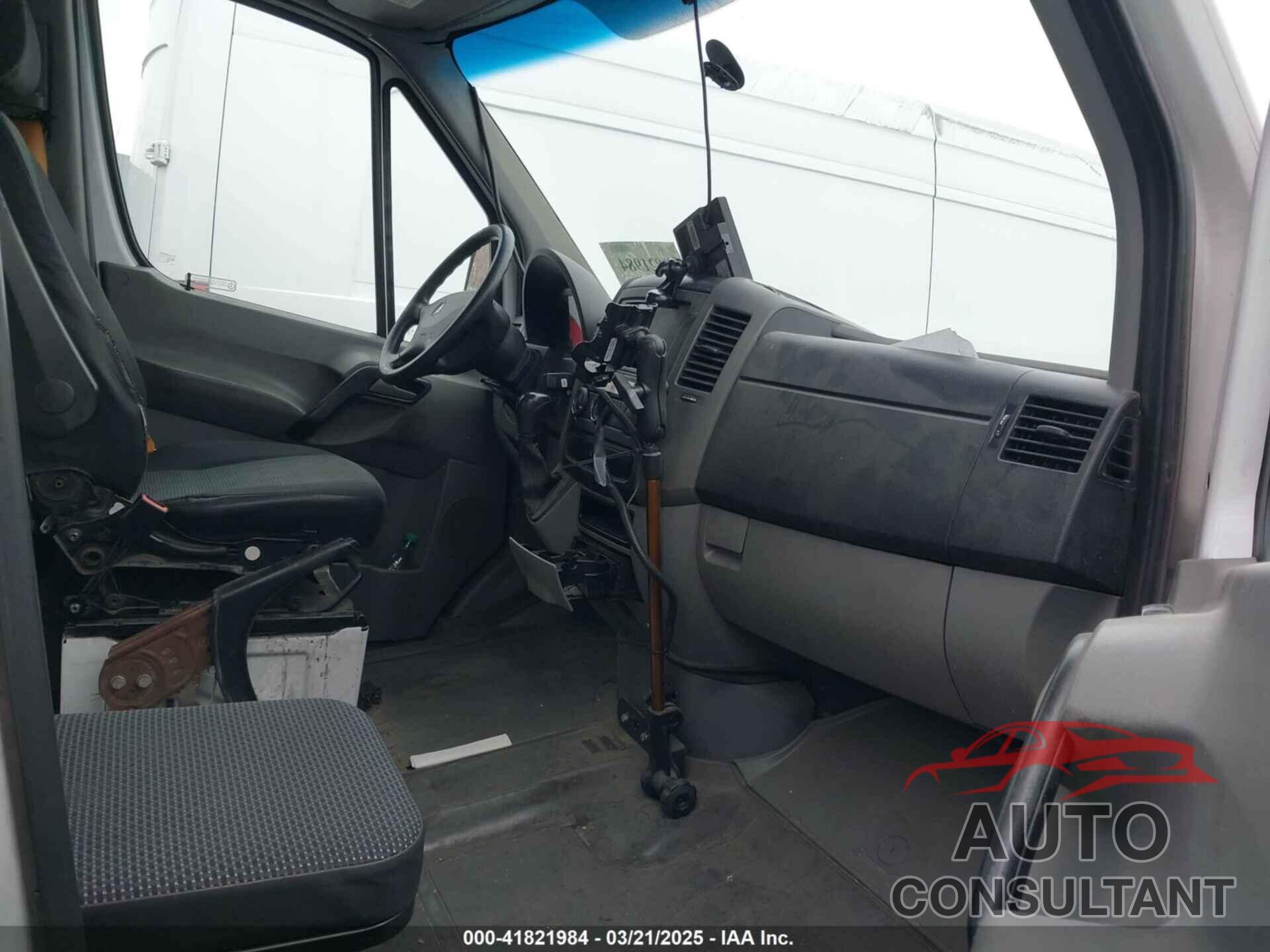 MERCEDES-BENZ SPRINTER 2500 2011 - WD3PE8CB4B5565573