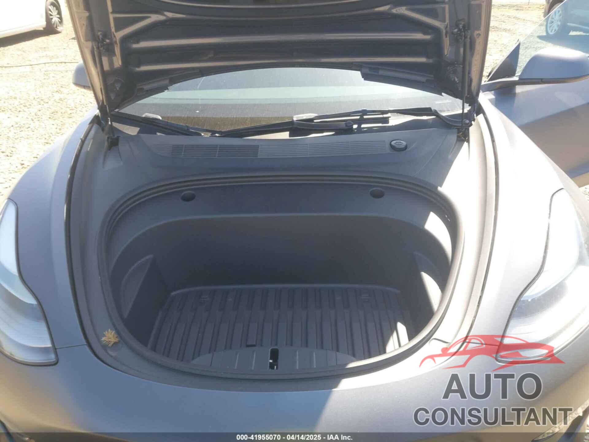 TESLA MODEL 3 2023 - 5YJ3E1EA3PF705831