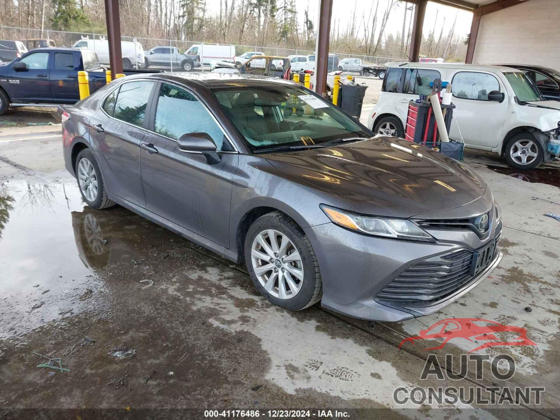 TOYOTA CAMRY 2019 - 4T1B11HK3KU167669