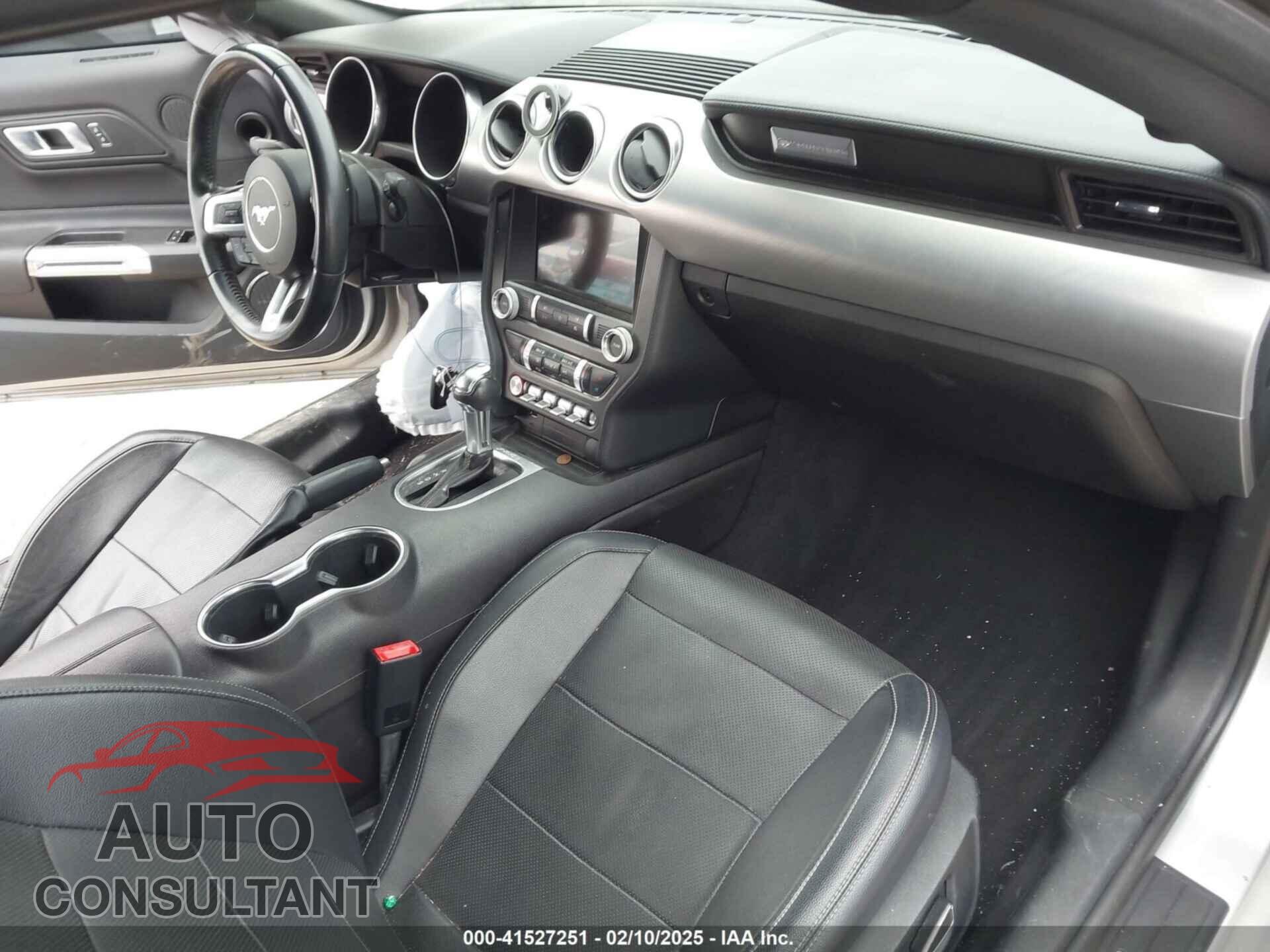 FORD MUSTANG 2019 - 1FA6P8TH8K5172035