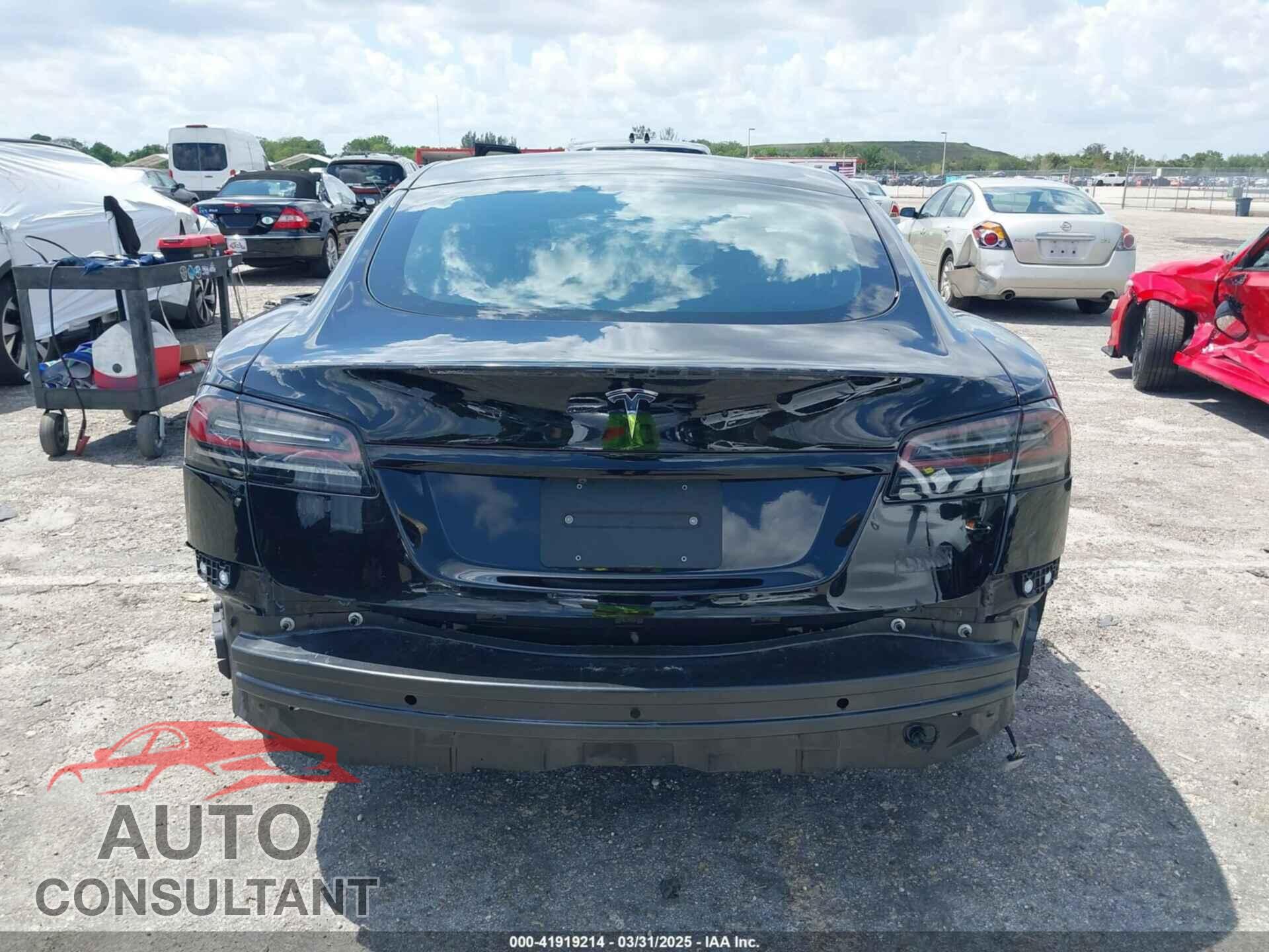 TESLA MODEL S 2022 - 5YJSA1E65NF490968