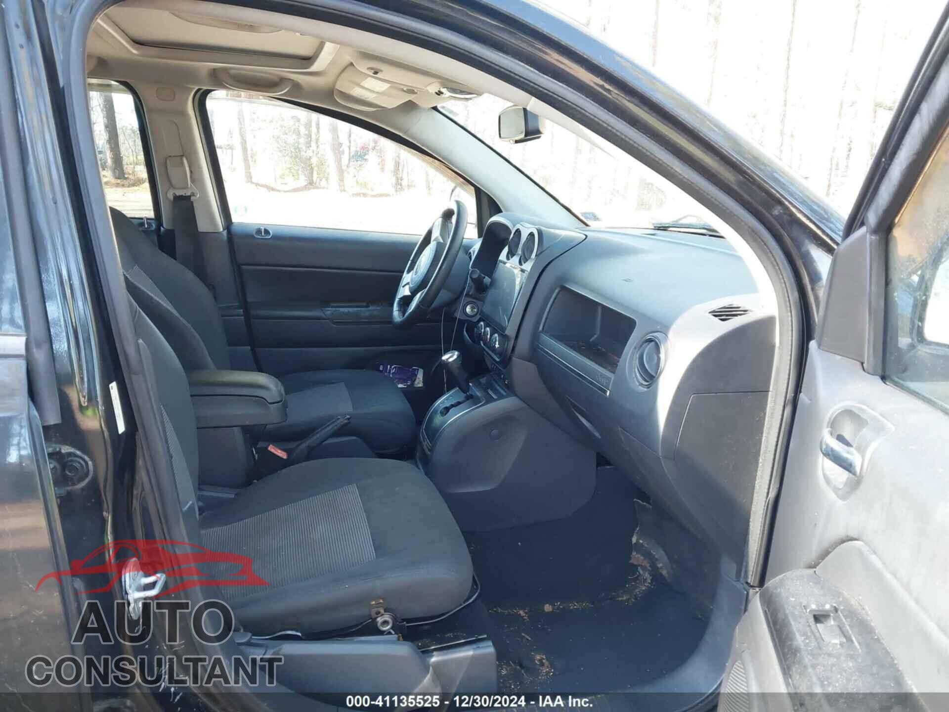 JEEP COMPASS 2011 - 1J4NF1FB2BD180025