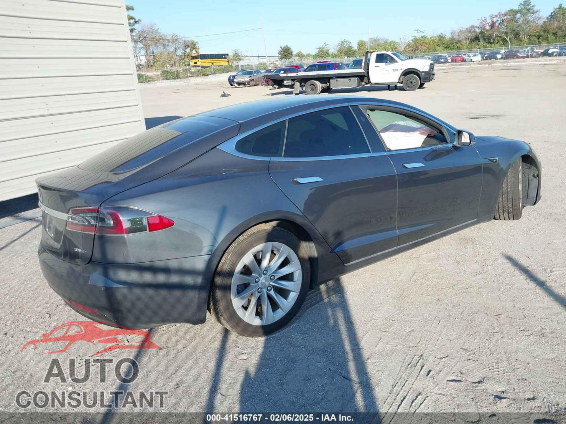 TESLA MODEL S 2017 - 5YJSA1E20HF200248