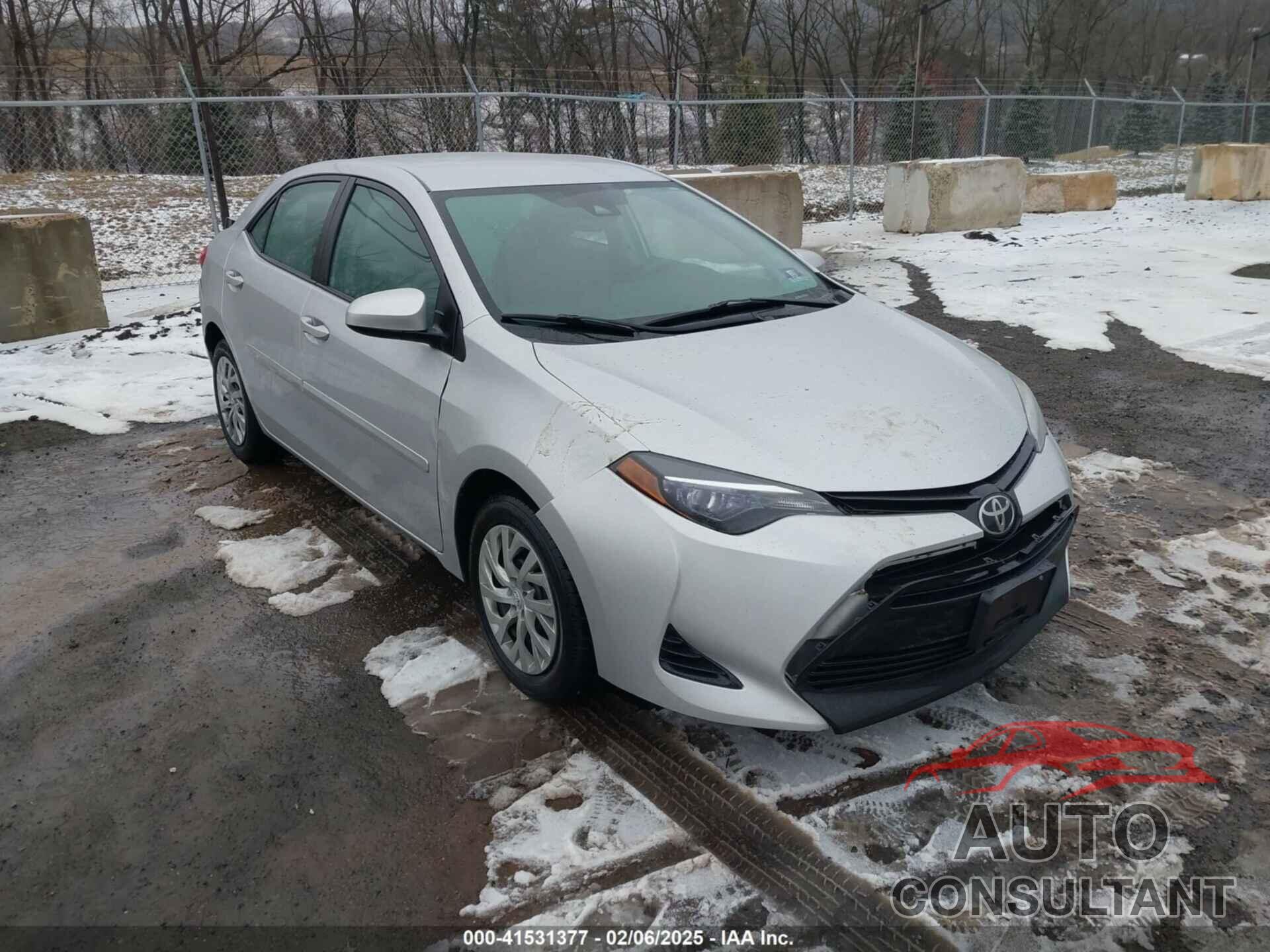 TOYOTA COROLLA 2018 - 2T1BURHE1JC002025