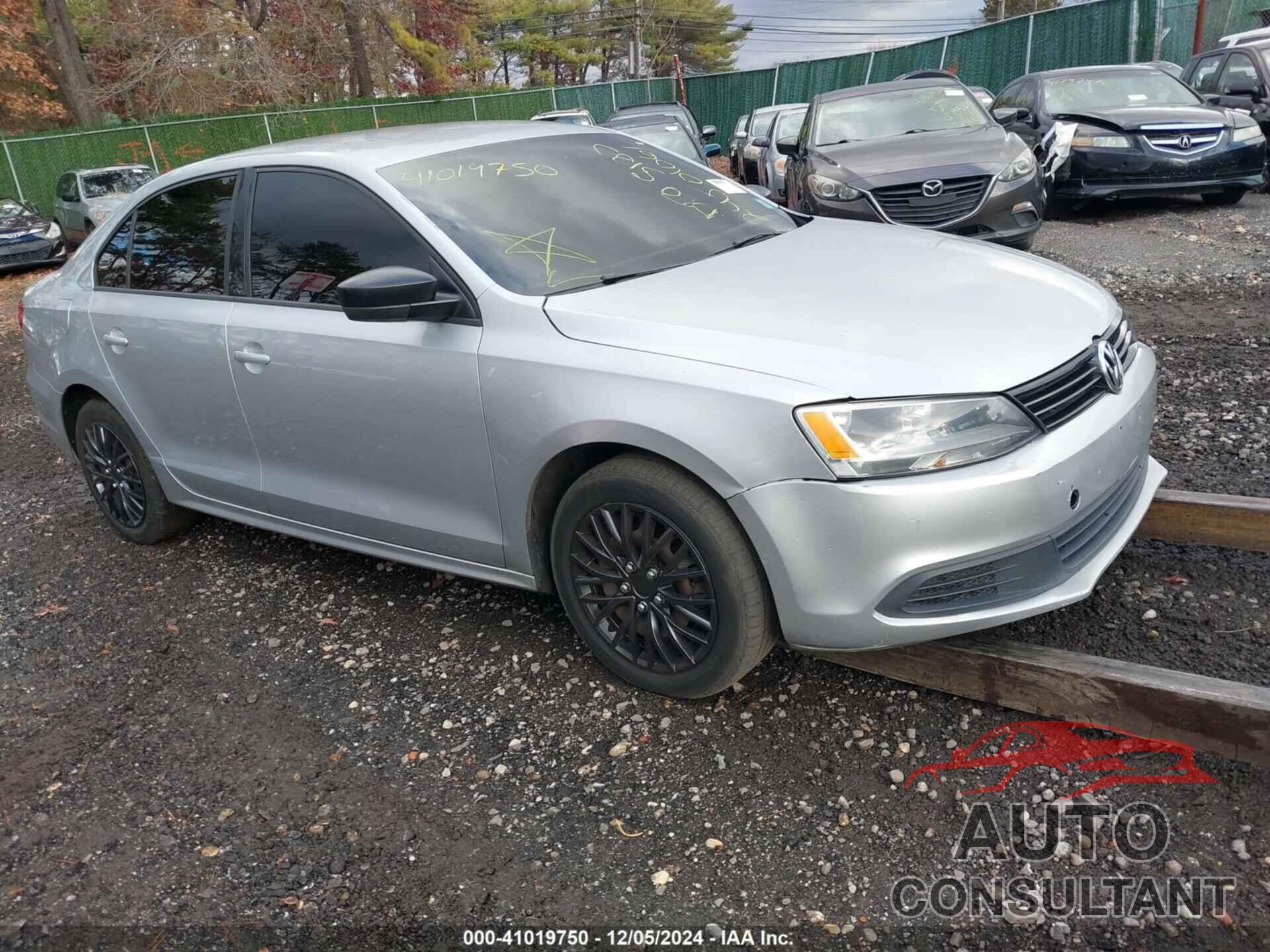 VOLKSWAGEN JETTA 2013 - 3VW2K7AJ1DM369128