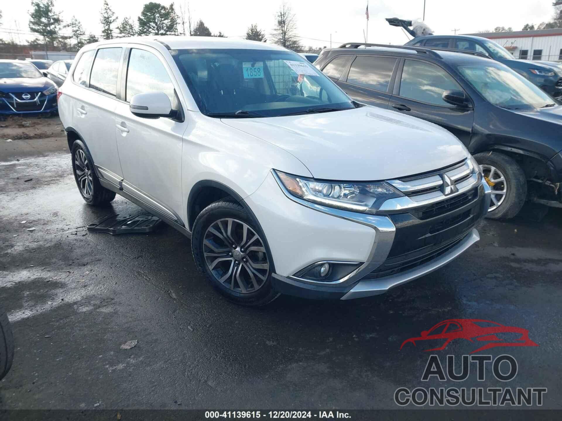 MITSUBISHI OUTLANDER 2018 - JA4AD3A32JZ039134