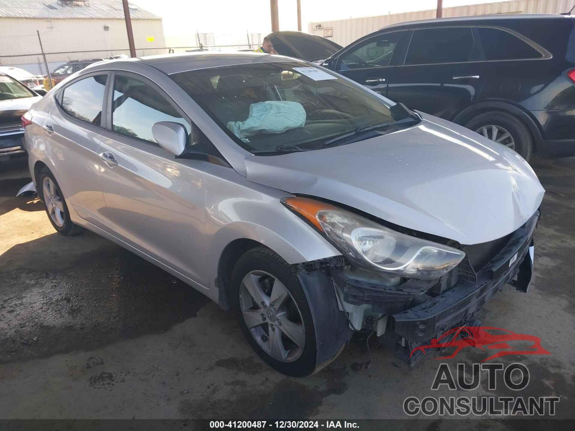 HYUNDAI ELANTRA 2012 - KMHDH4AE2CU437597